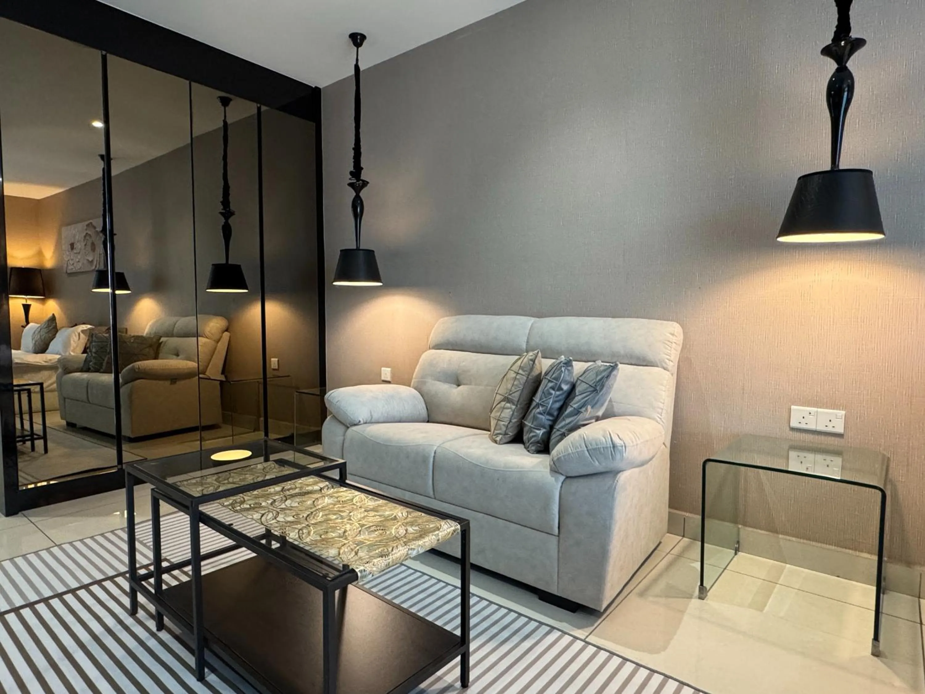 JB City Shopping Mall Apartment