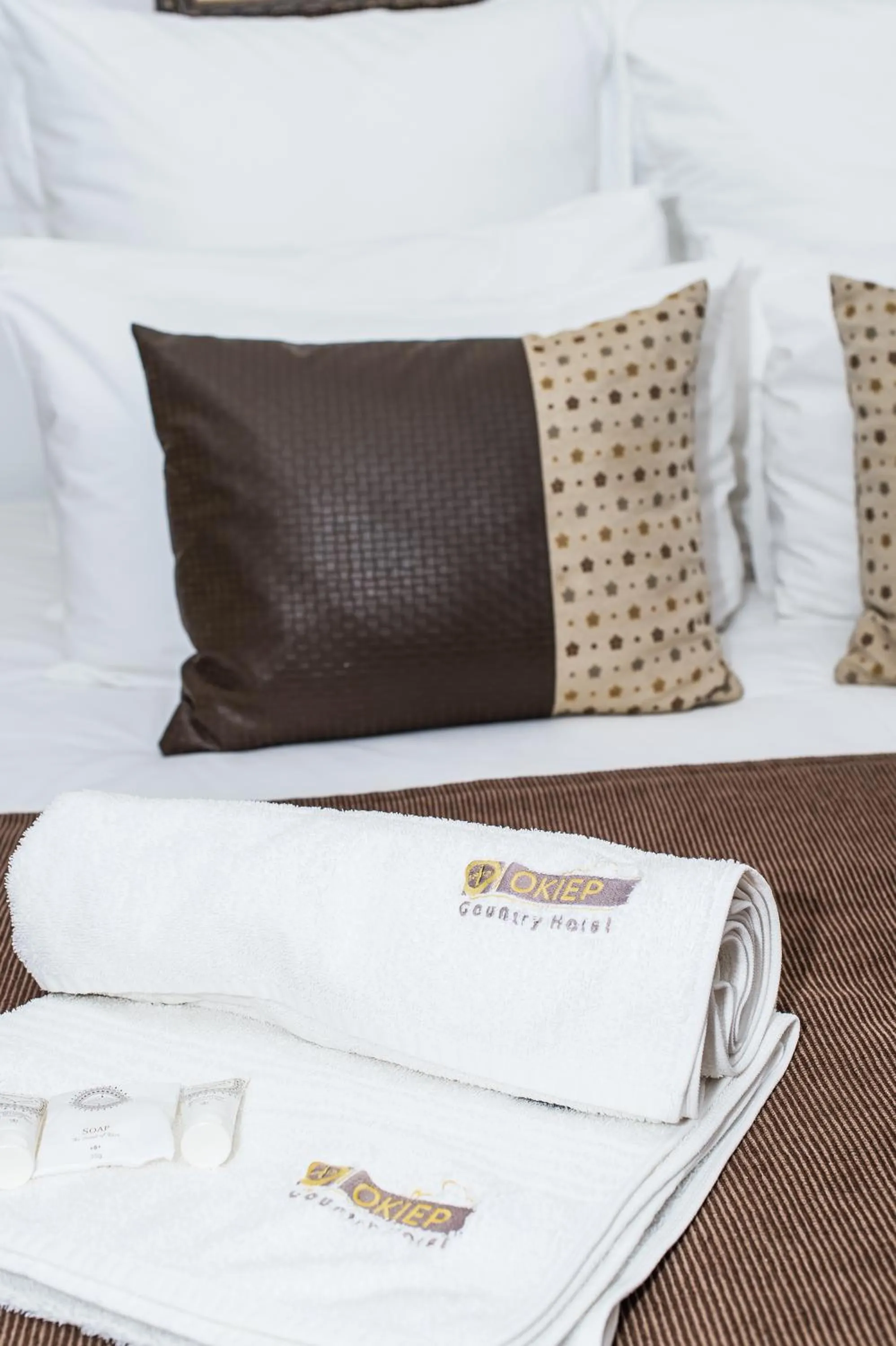 Bed in Okiep Country Hotel