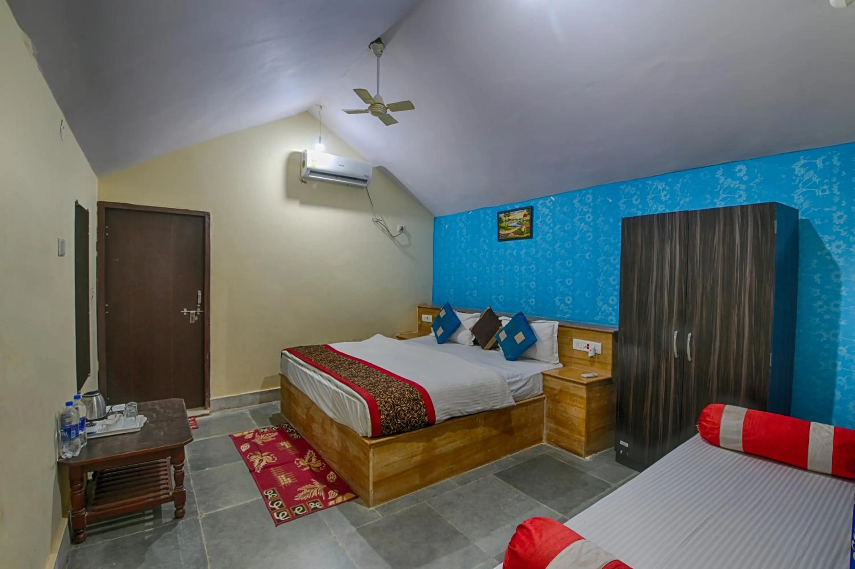 Bed in Heritage Juma Resort with swimming pool