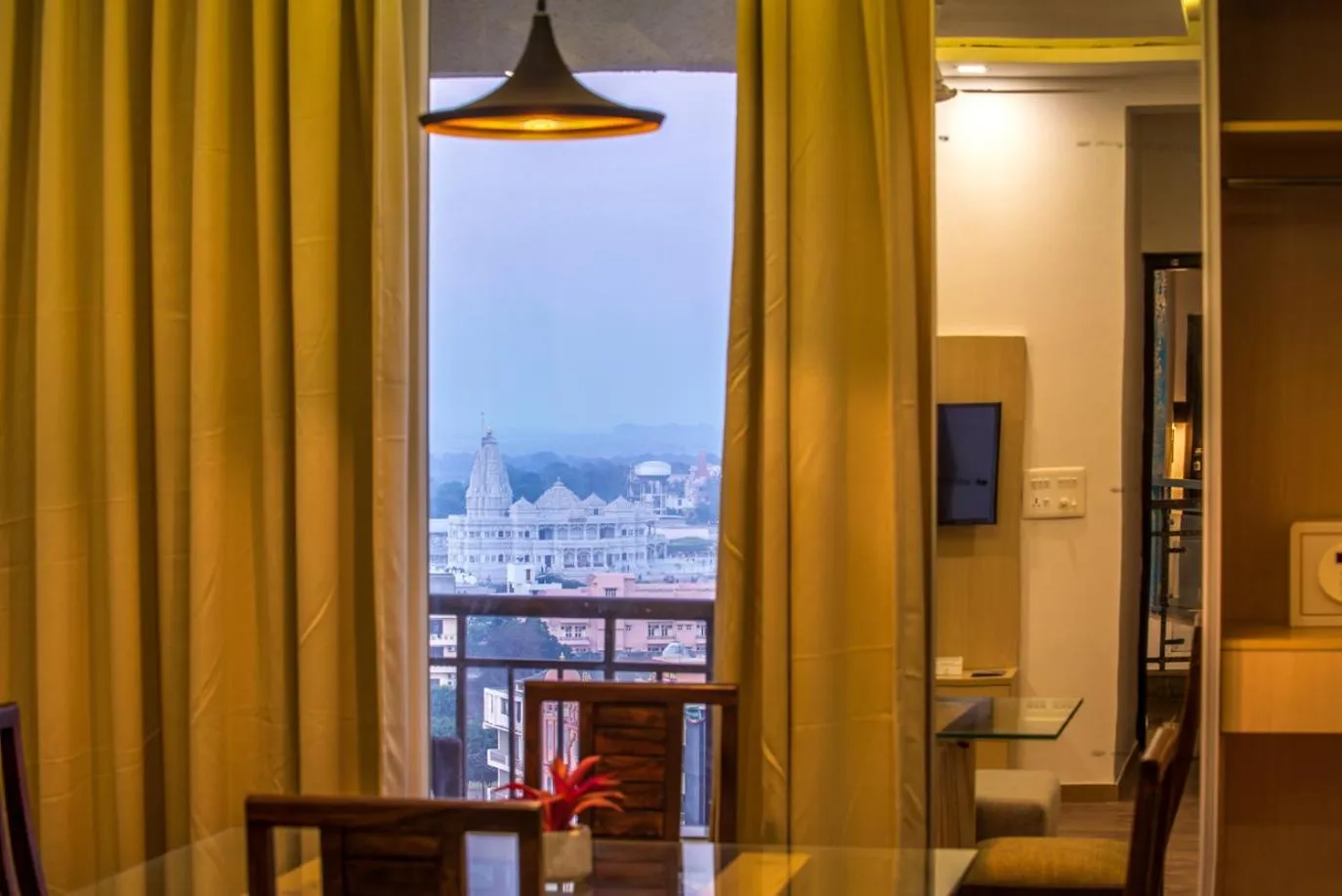 Photo of the whole room in Kadamb Spritual stay