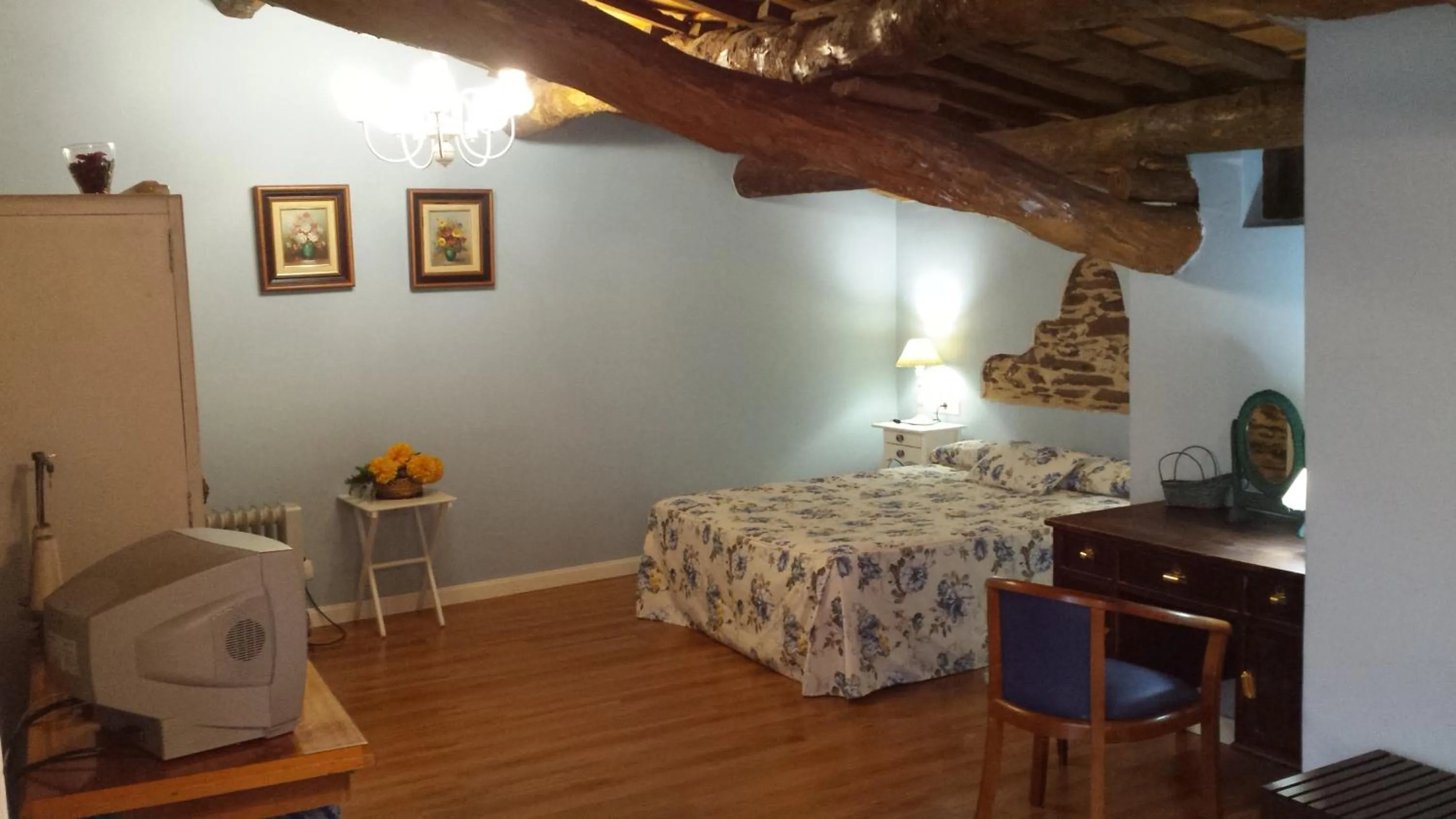 Bed in Posada de Los Aceiteros