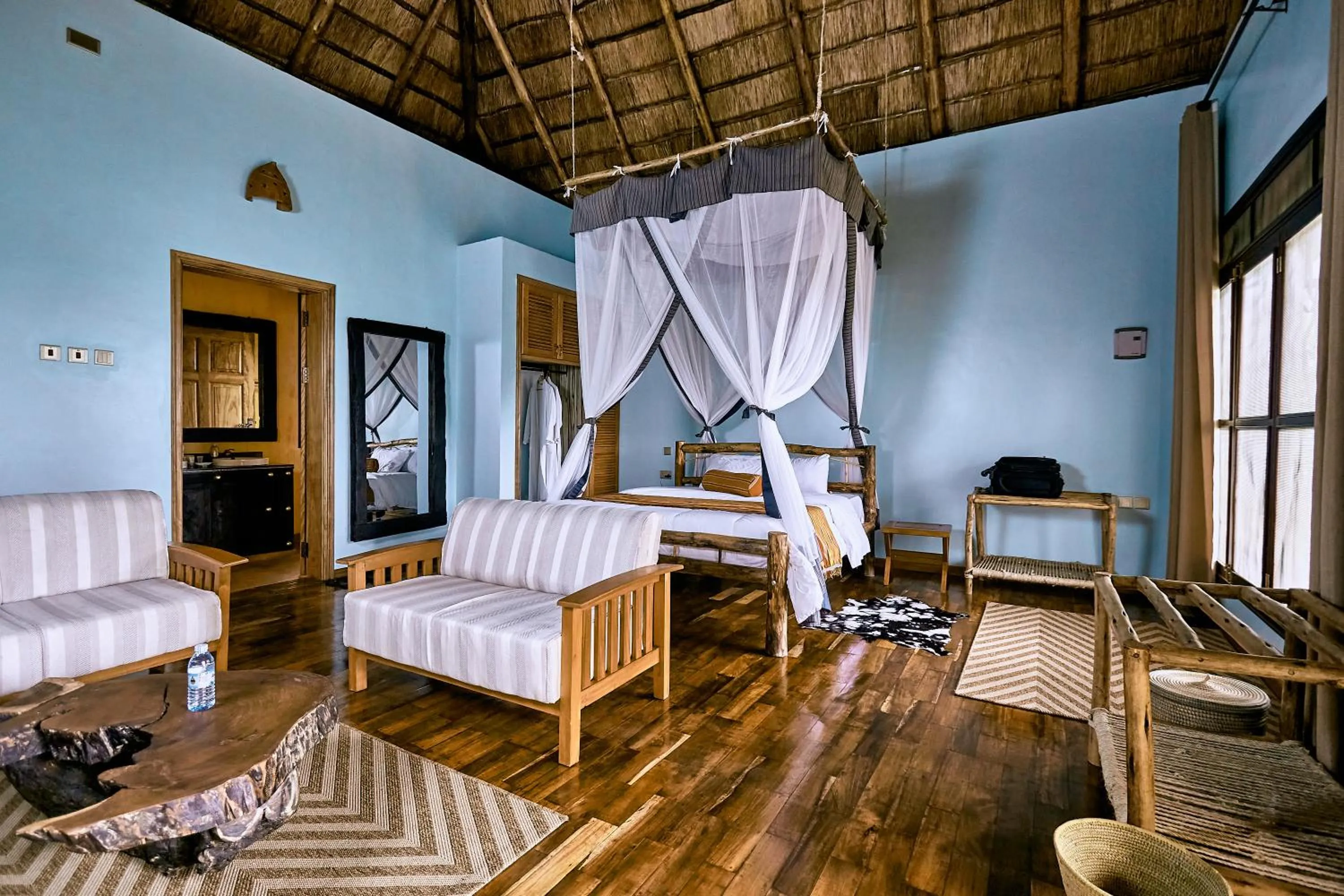 Bedroom, Bed in Buffalo Safari Lodge