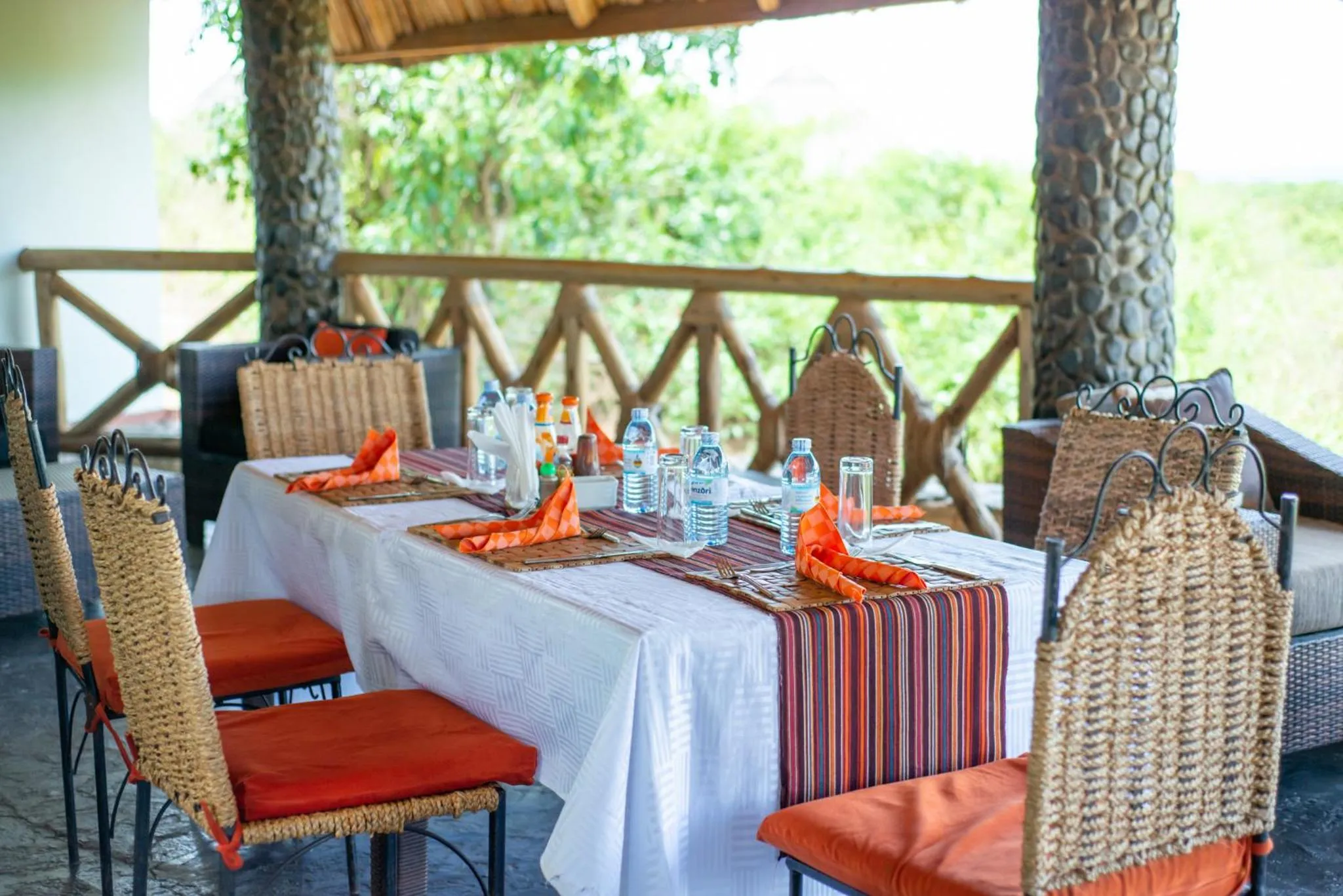 Restaurant/places to eat in Buffalo Safari Lodge