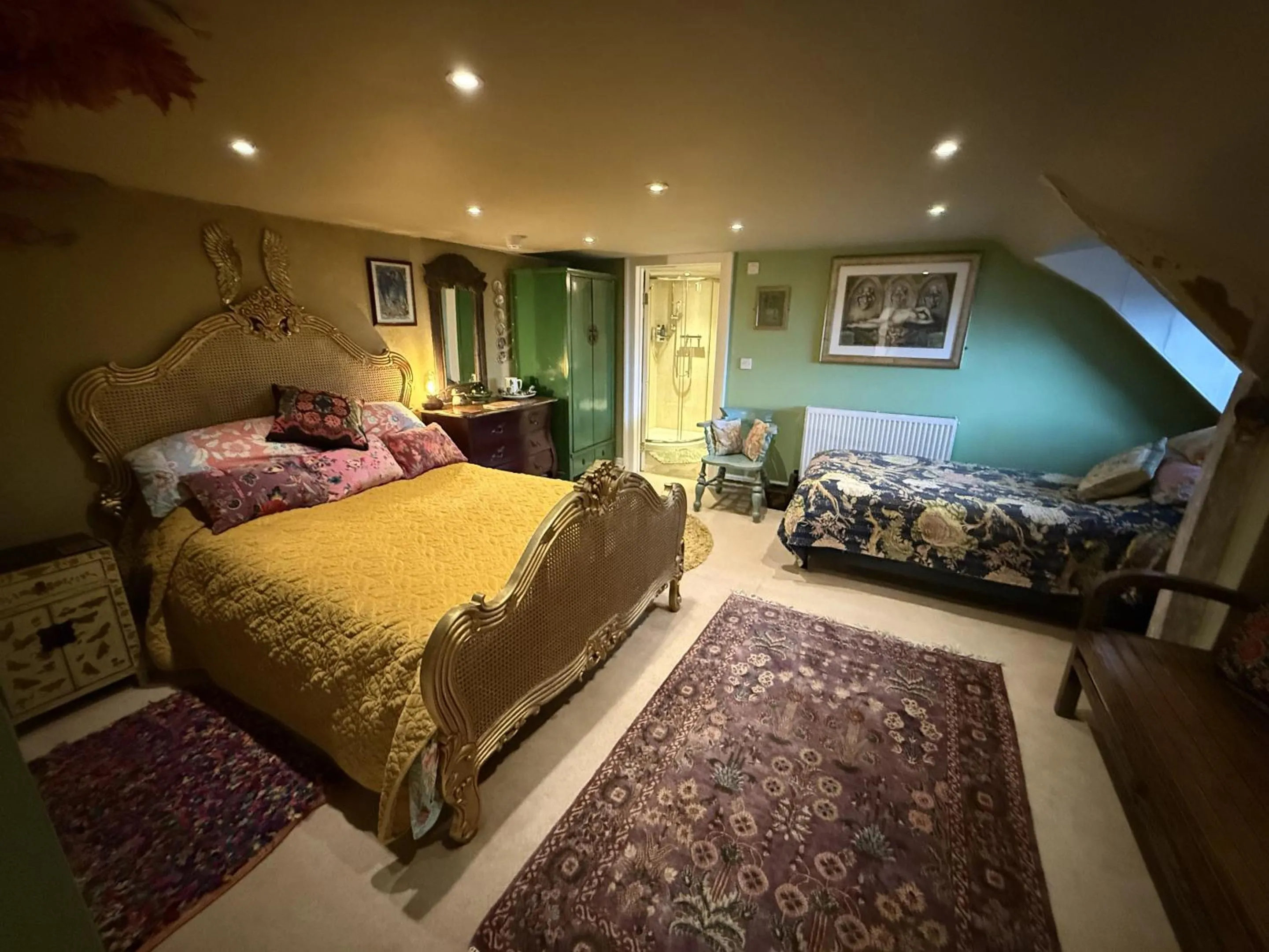 Bedroom, Bed in The Covenstead