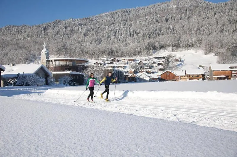 People in Hotel Gretina