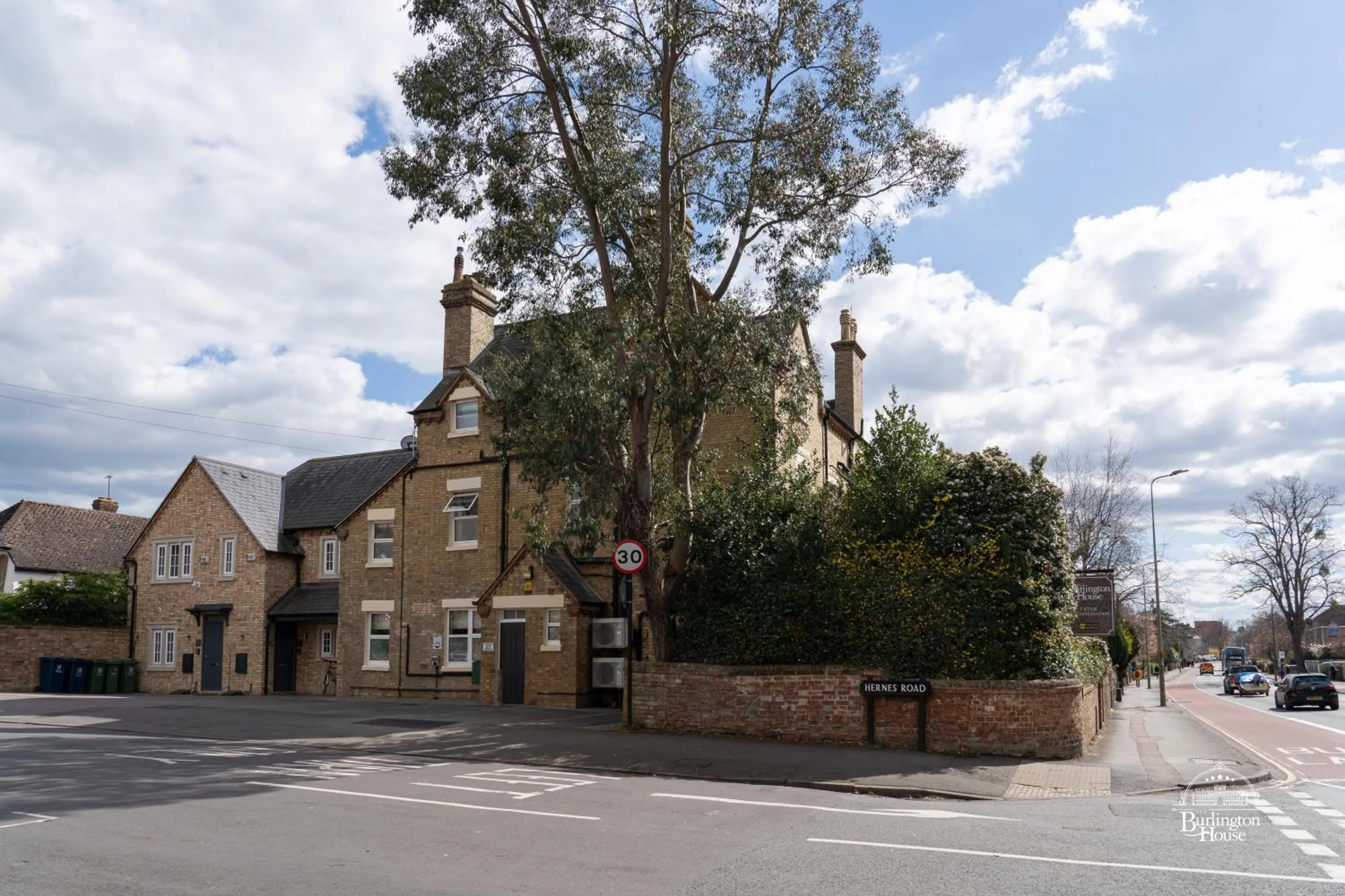 Property building in Burlington House Boutique