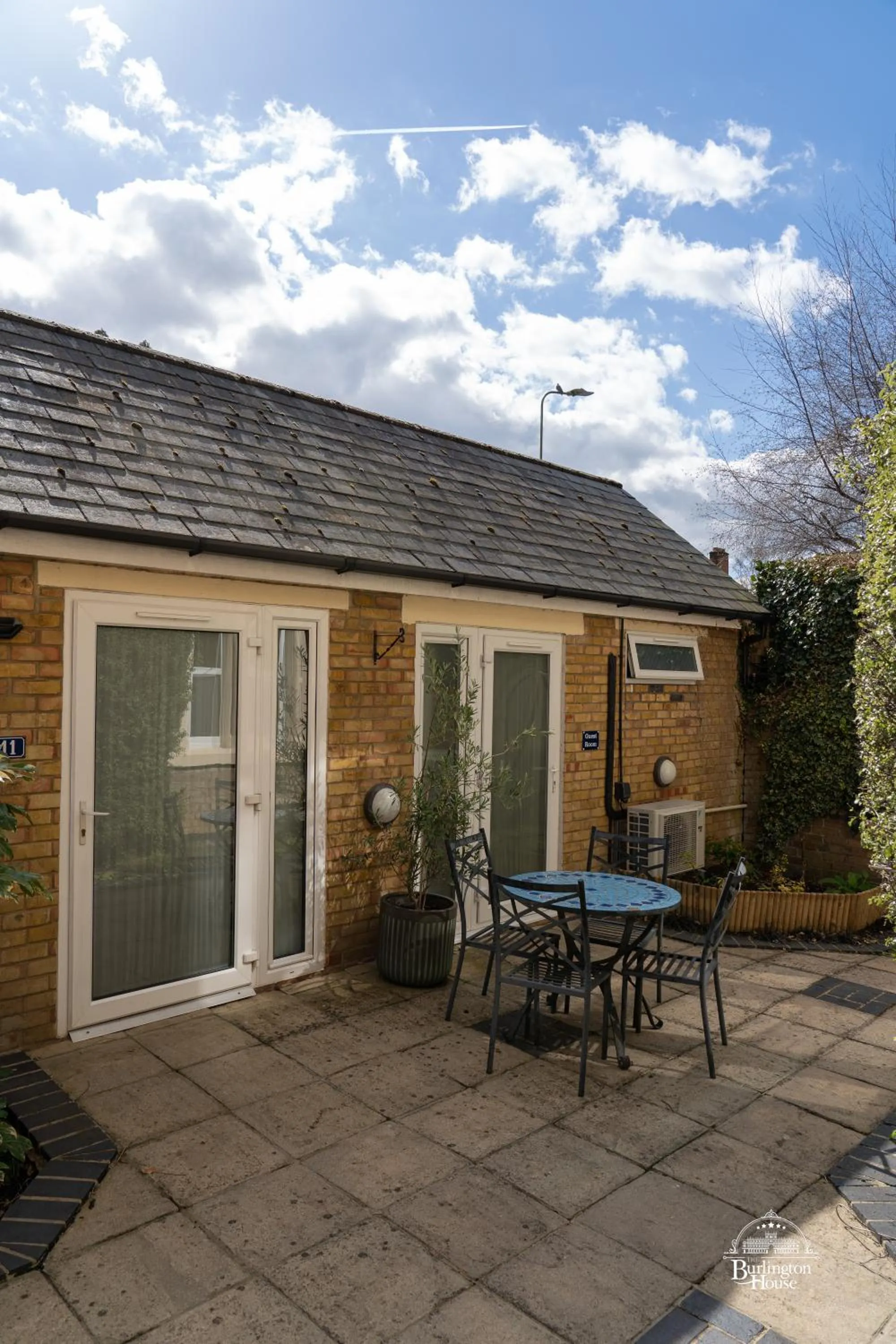 Property building in Burlington House Boutique