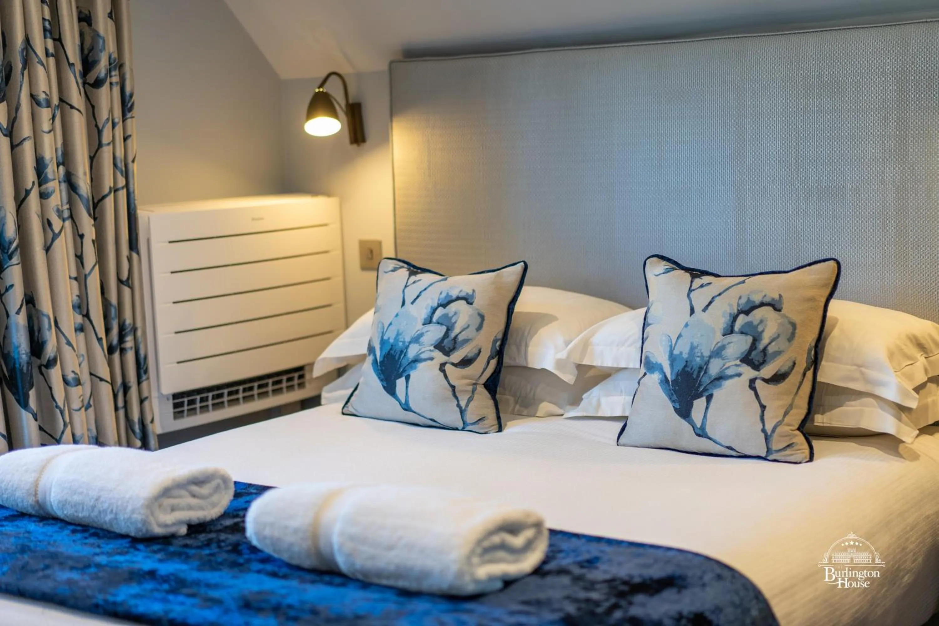 Bedroom, Bed in Burlington House Boutique