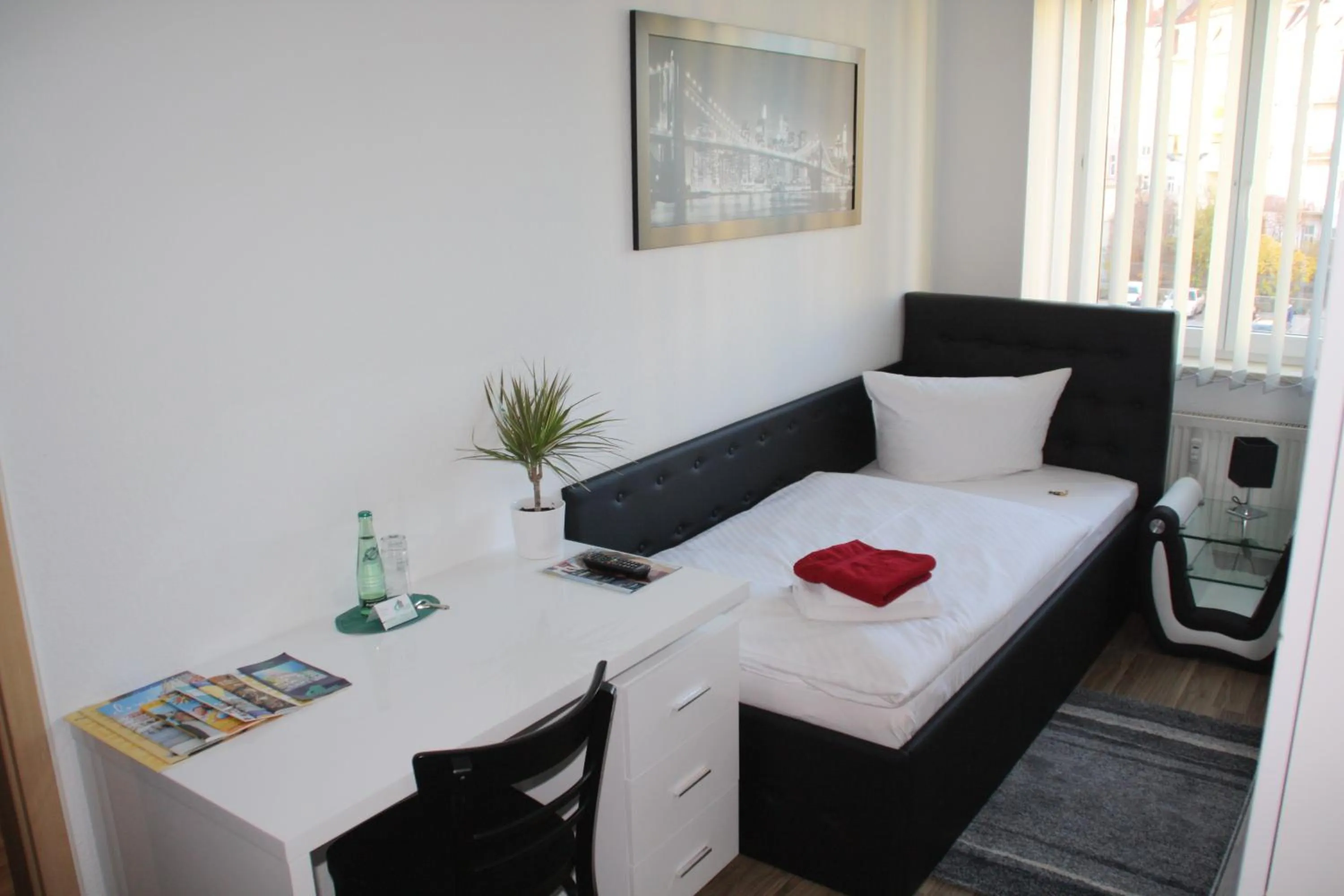 Decorative detail in City-Hotel