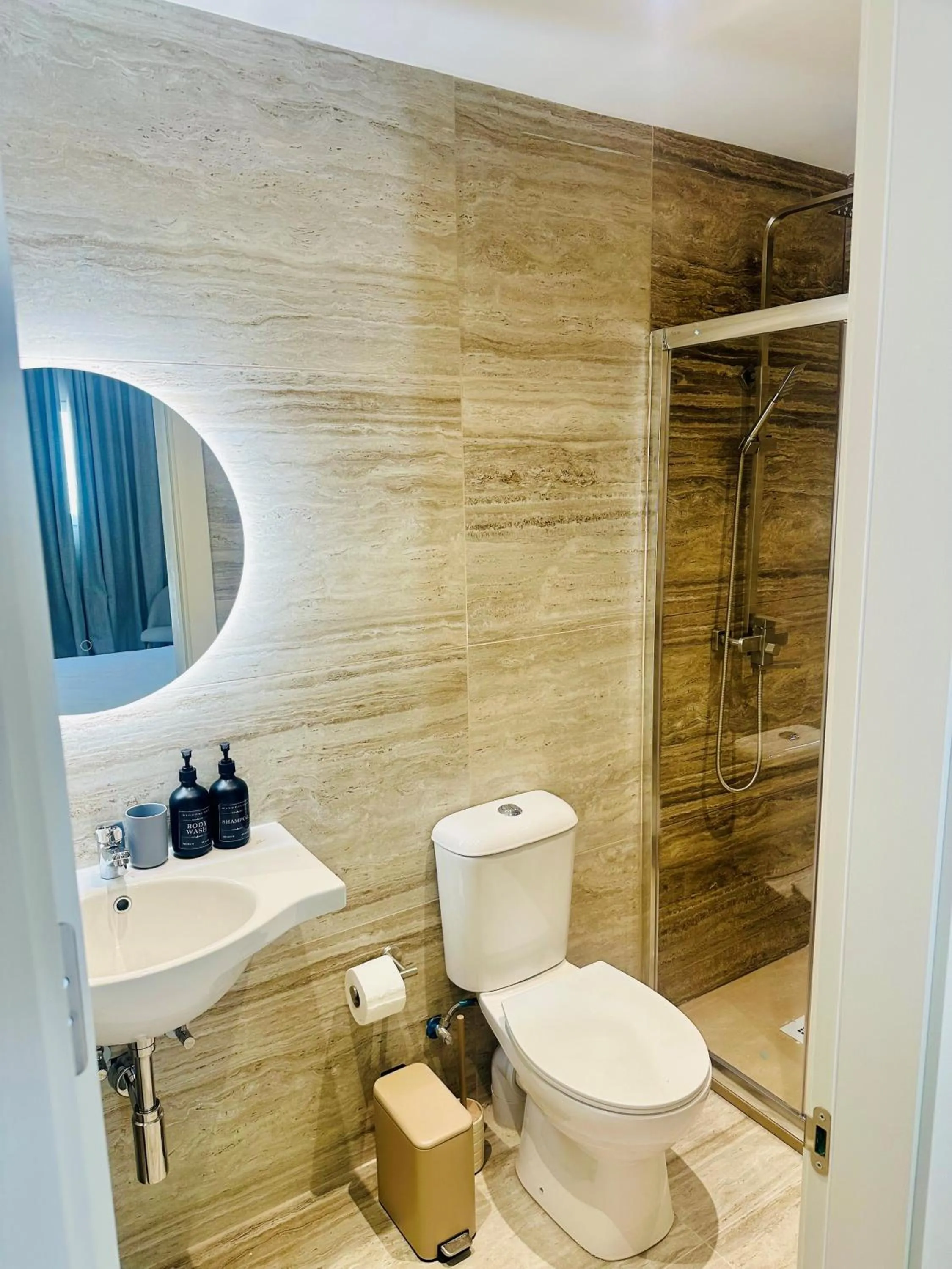 Shower in The Red Farm Relais & Spa