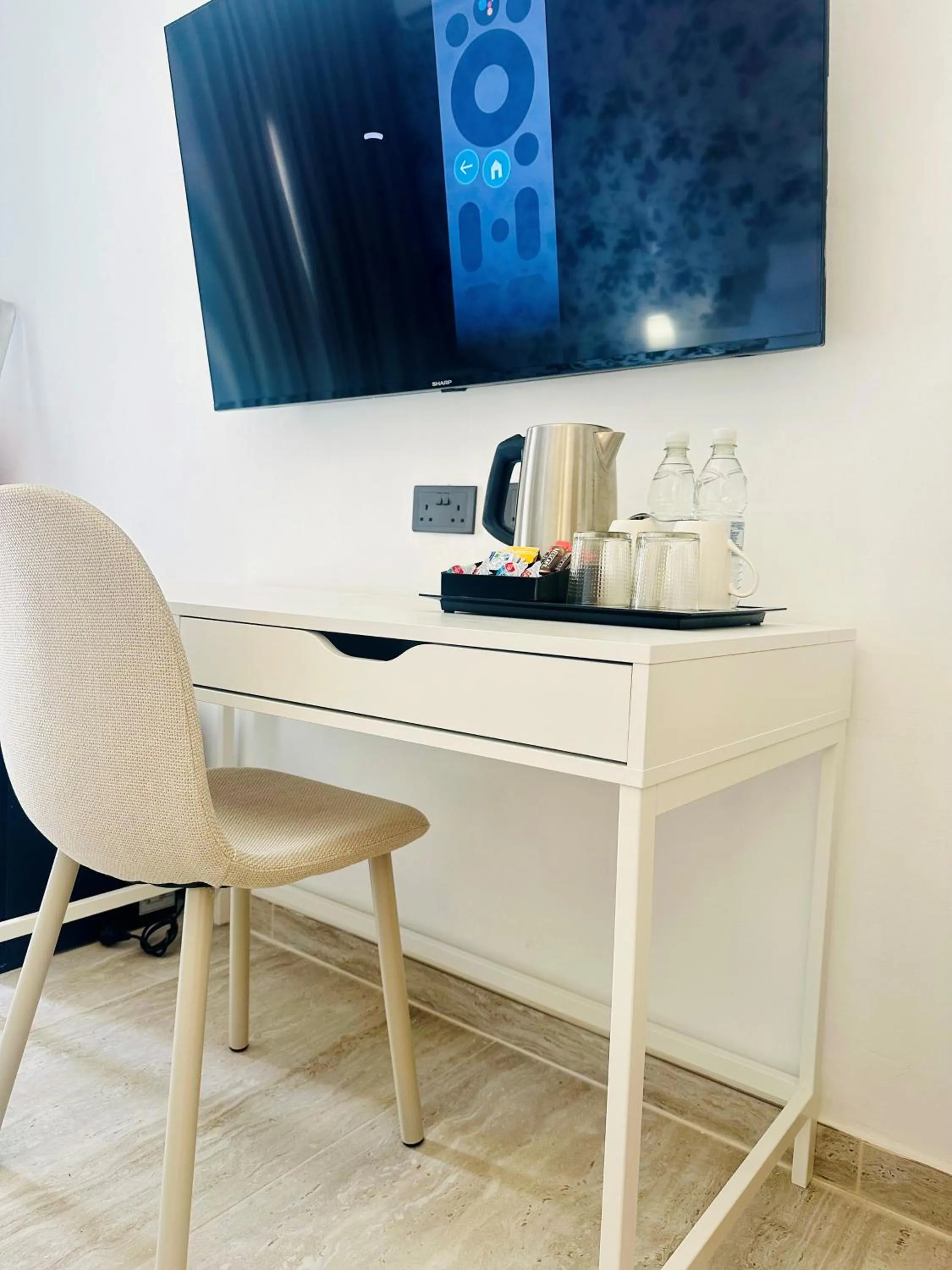 TV and multimedia in The Red Farm Relais & Spa