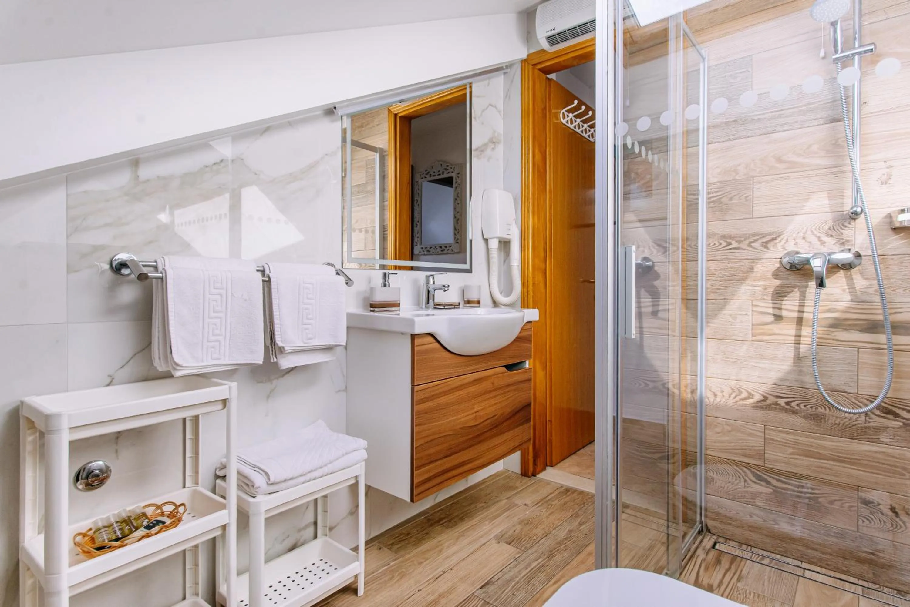 Shower in Vila Curic