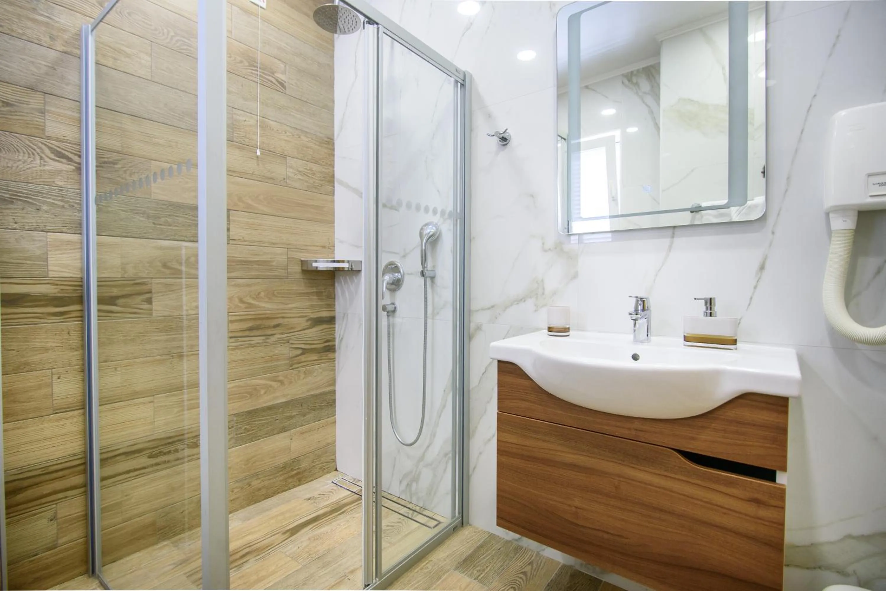 Shower in Vila Curic