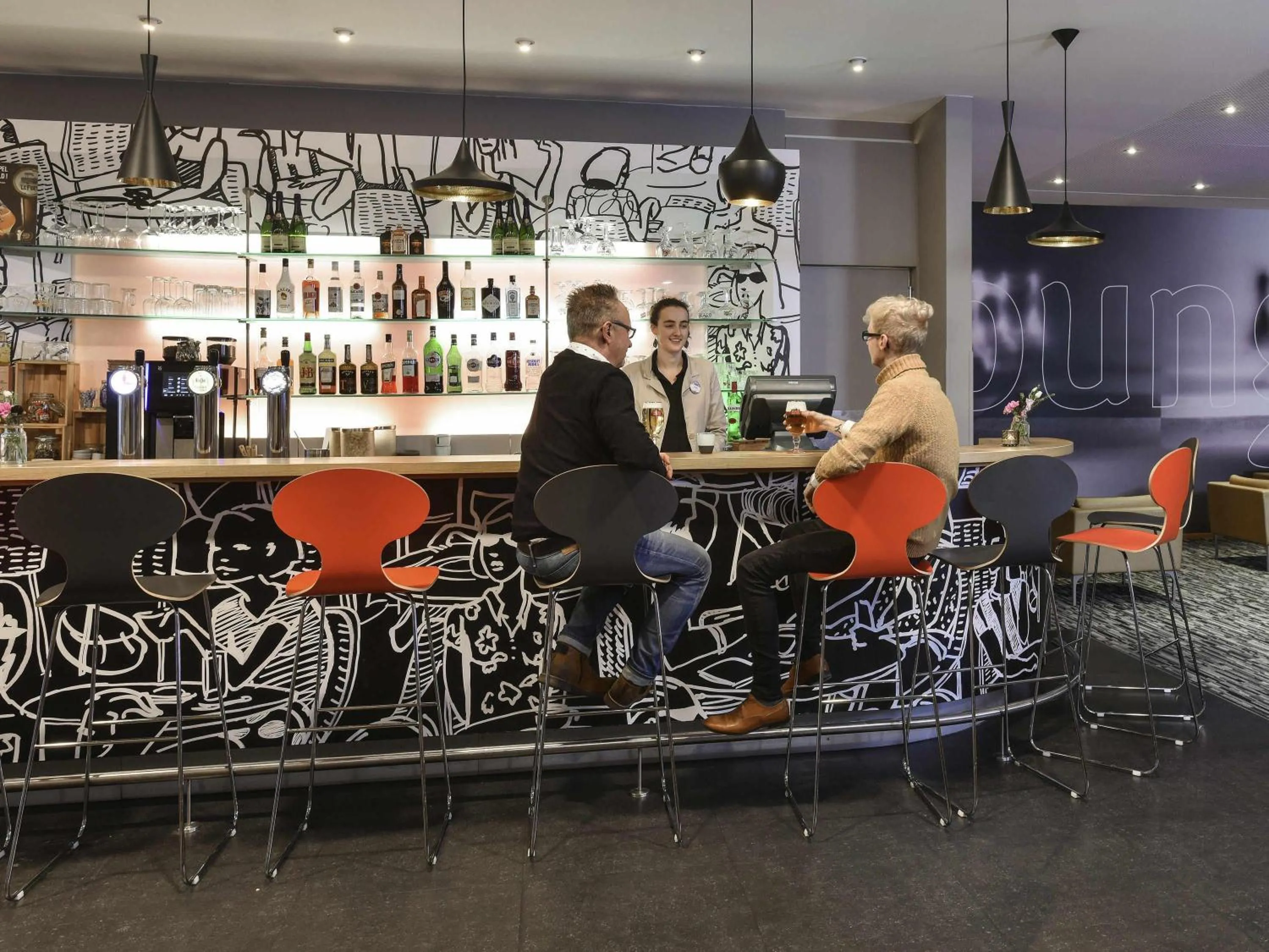 Lounge or bar in ibis Kortrijk Centrum