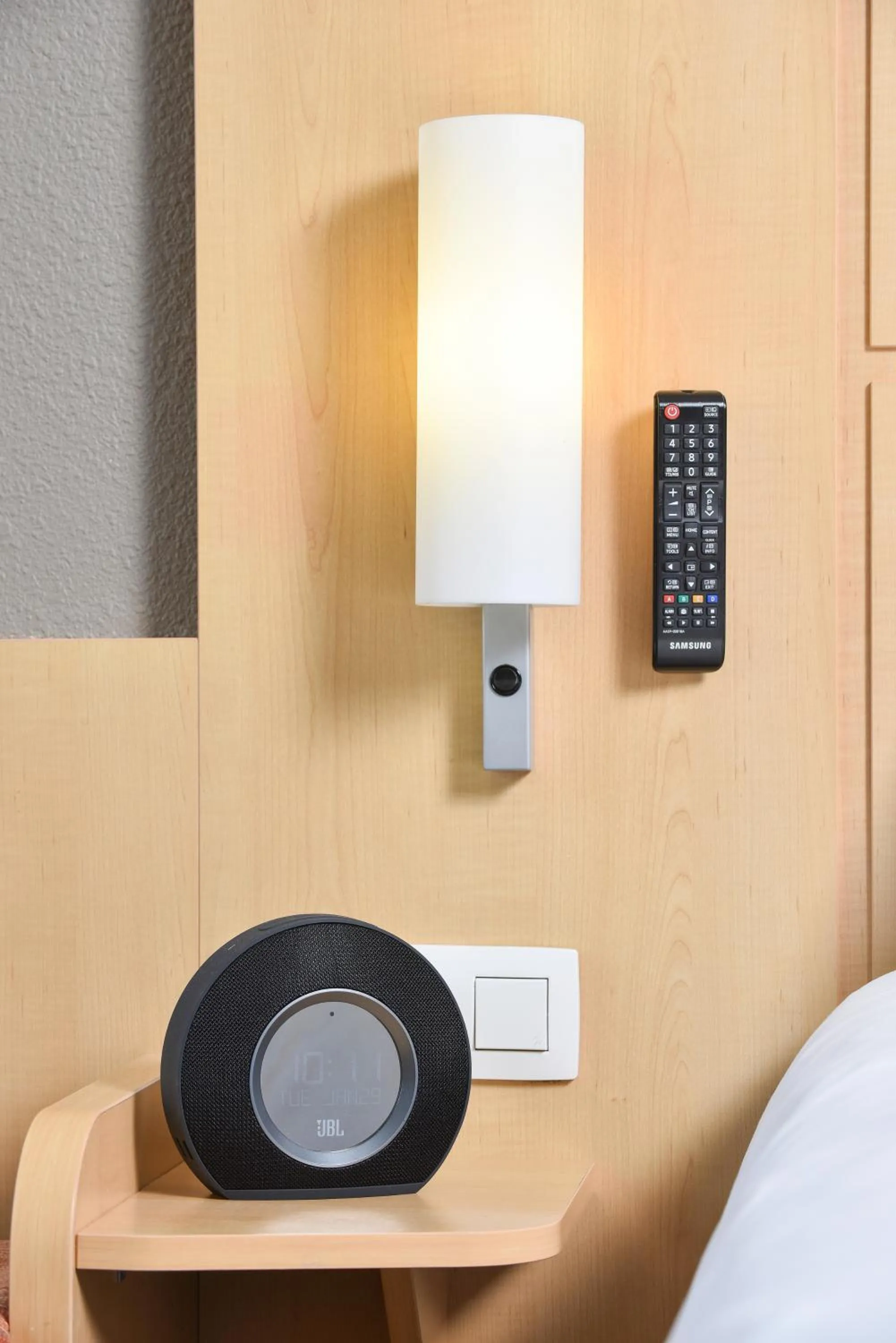 TV and multimedia, Bed in ibis Kortrijk Centrum