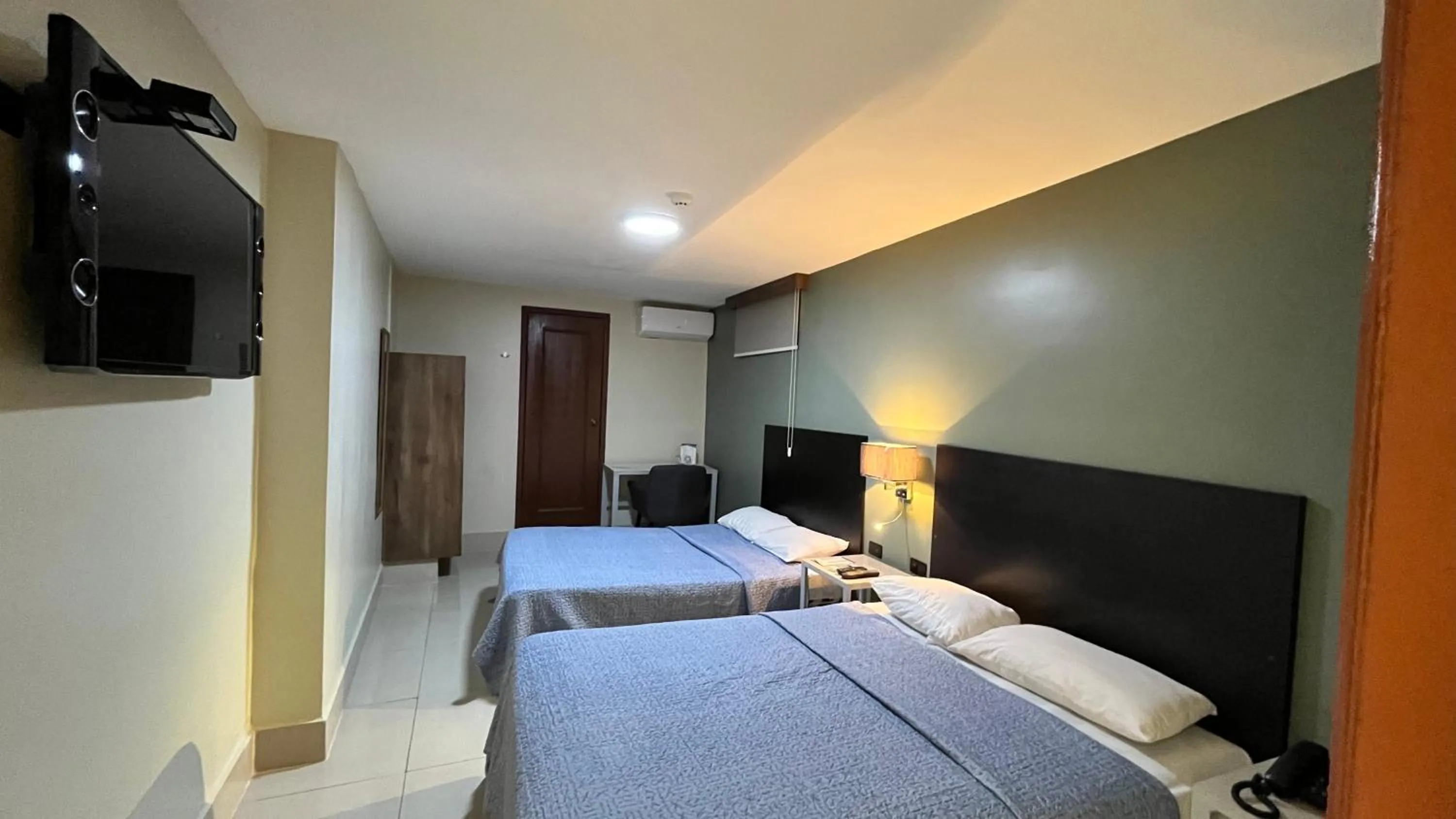 Photo of the whole room, Bed in Hotel Varadero Internacional