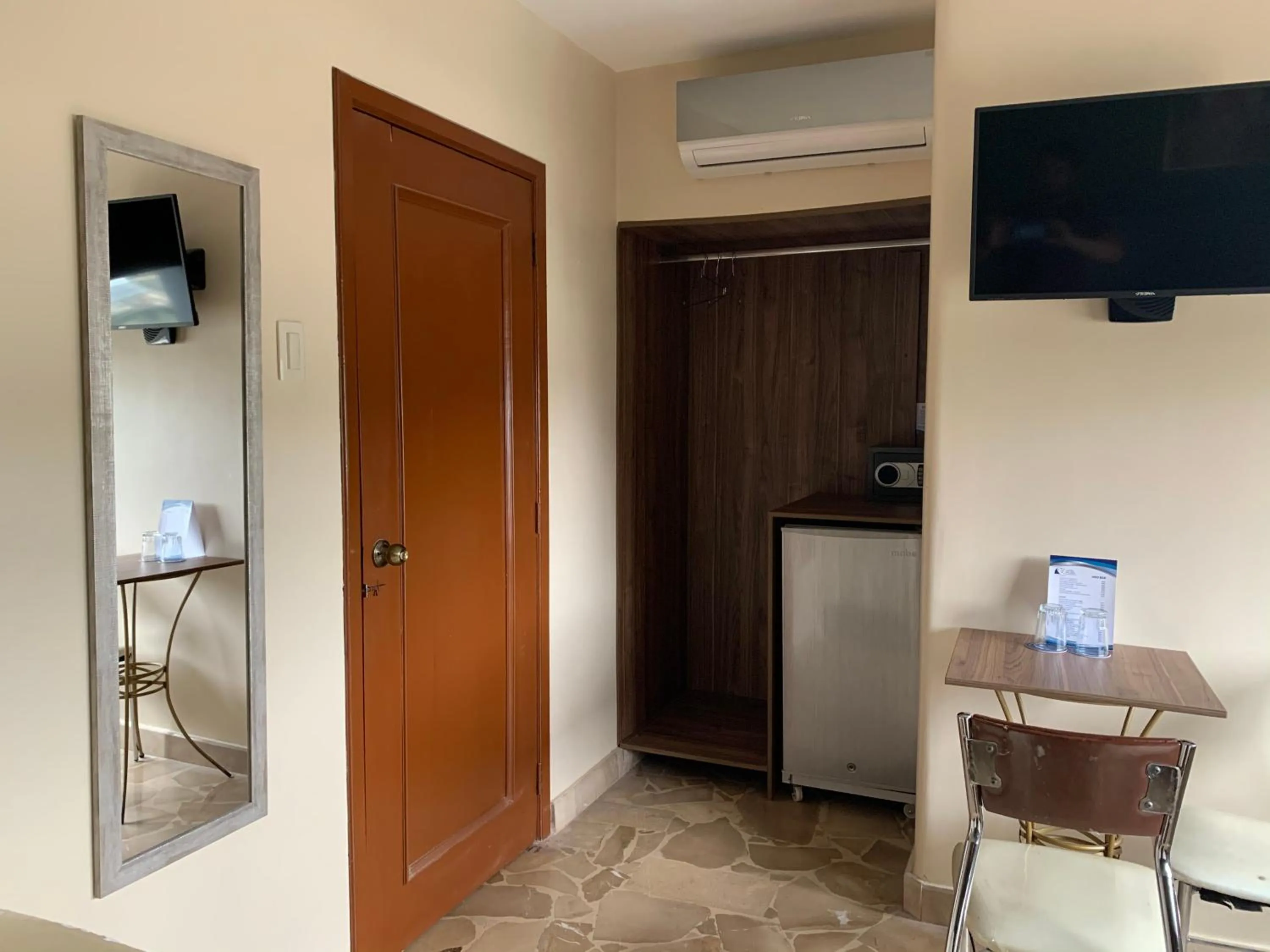 TV and multimedia in Hotel Varadero Internacional