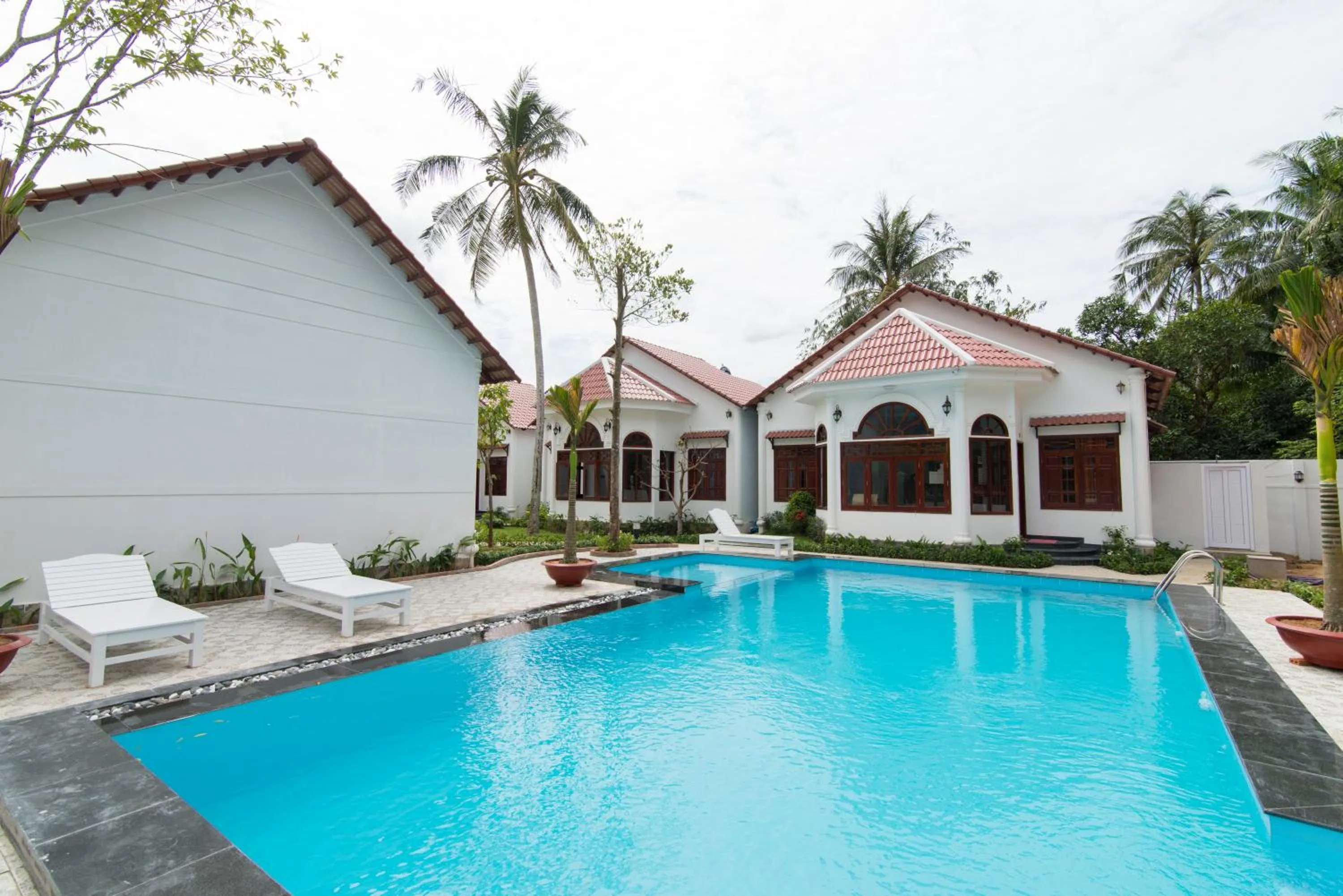 Swimming pool in Wings Bungalow