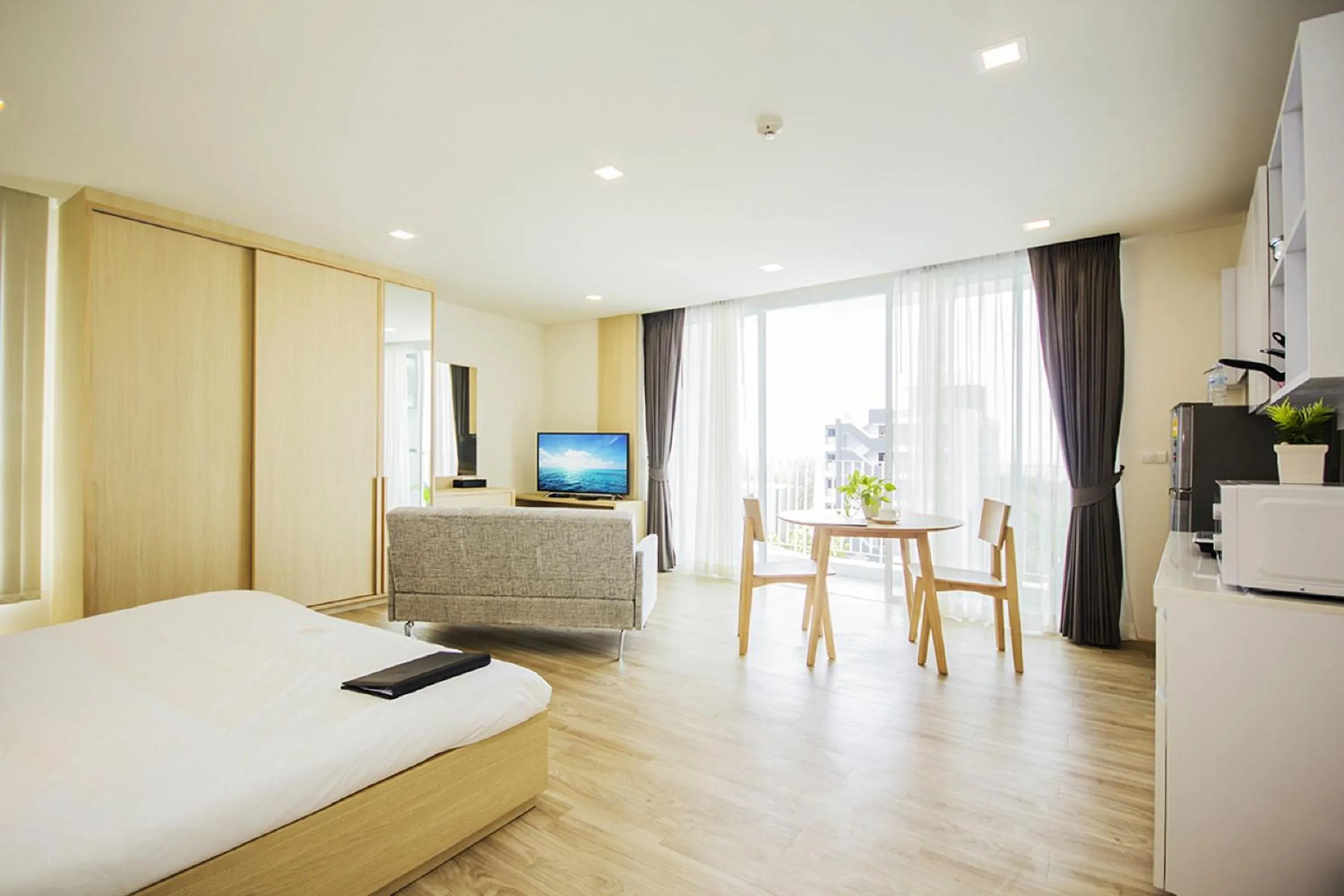 Photo of the whole room, Bed in Karin hotel & Service apartment - SHA Extra Plus