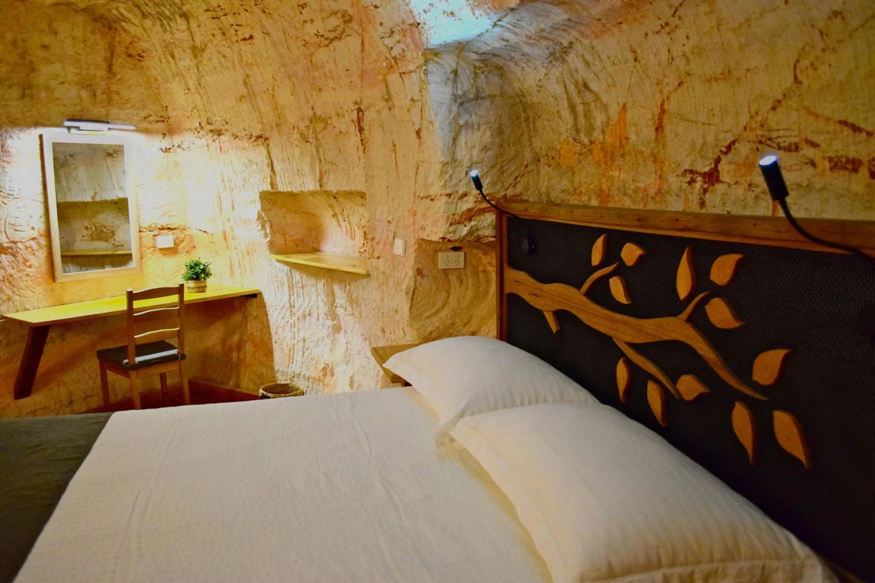 Bedroom, Bed in Dug Out B&B