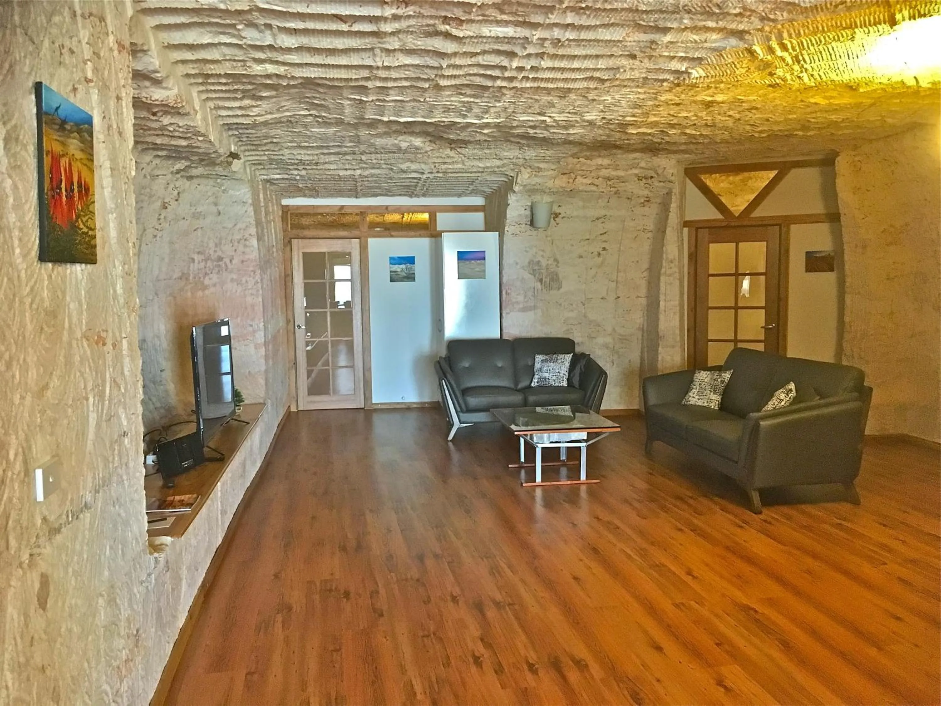 Living room in Dug Out B&B