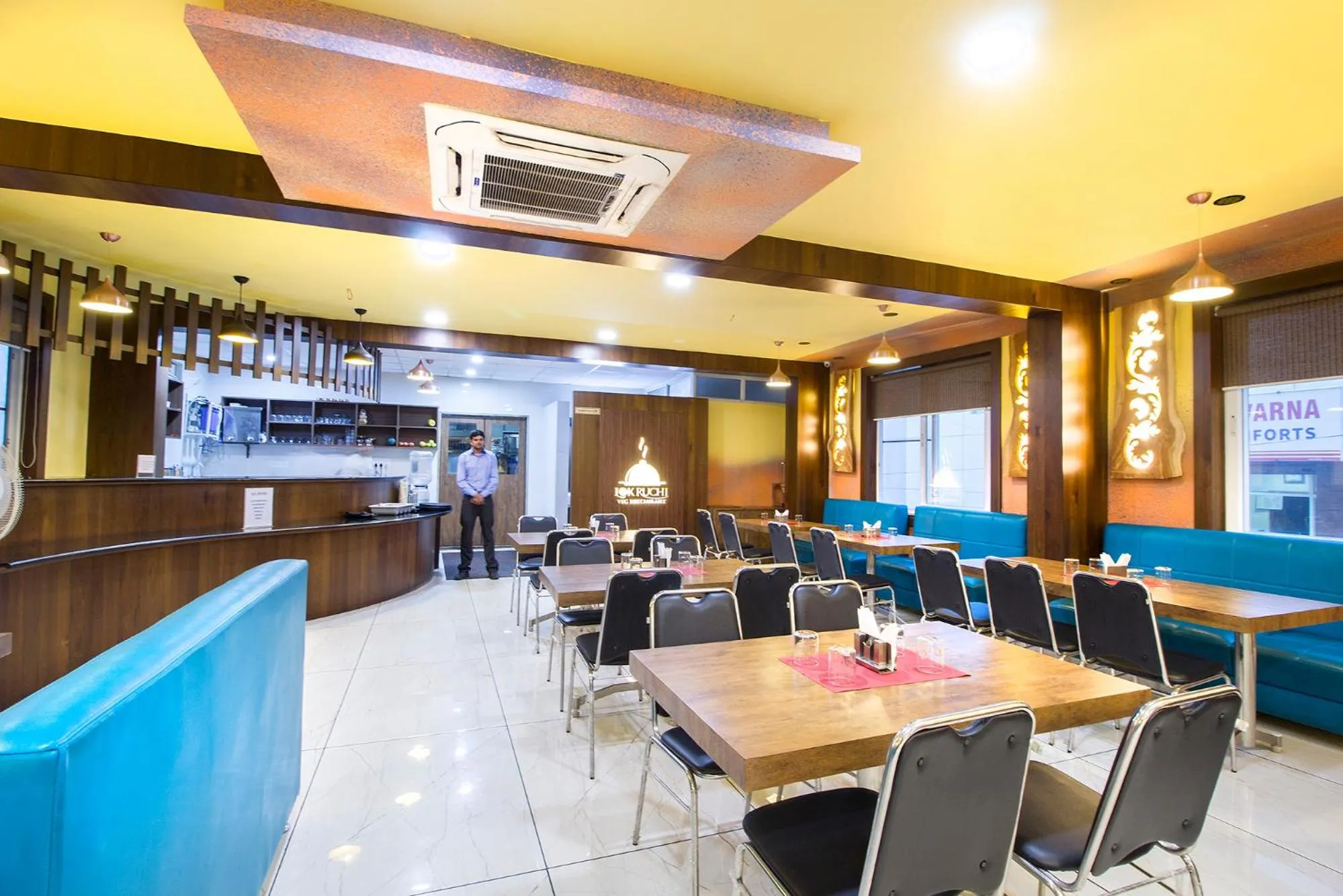 Restaurant/places to eat in Hotel Lok Sagar Mysore