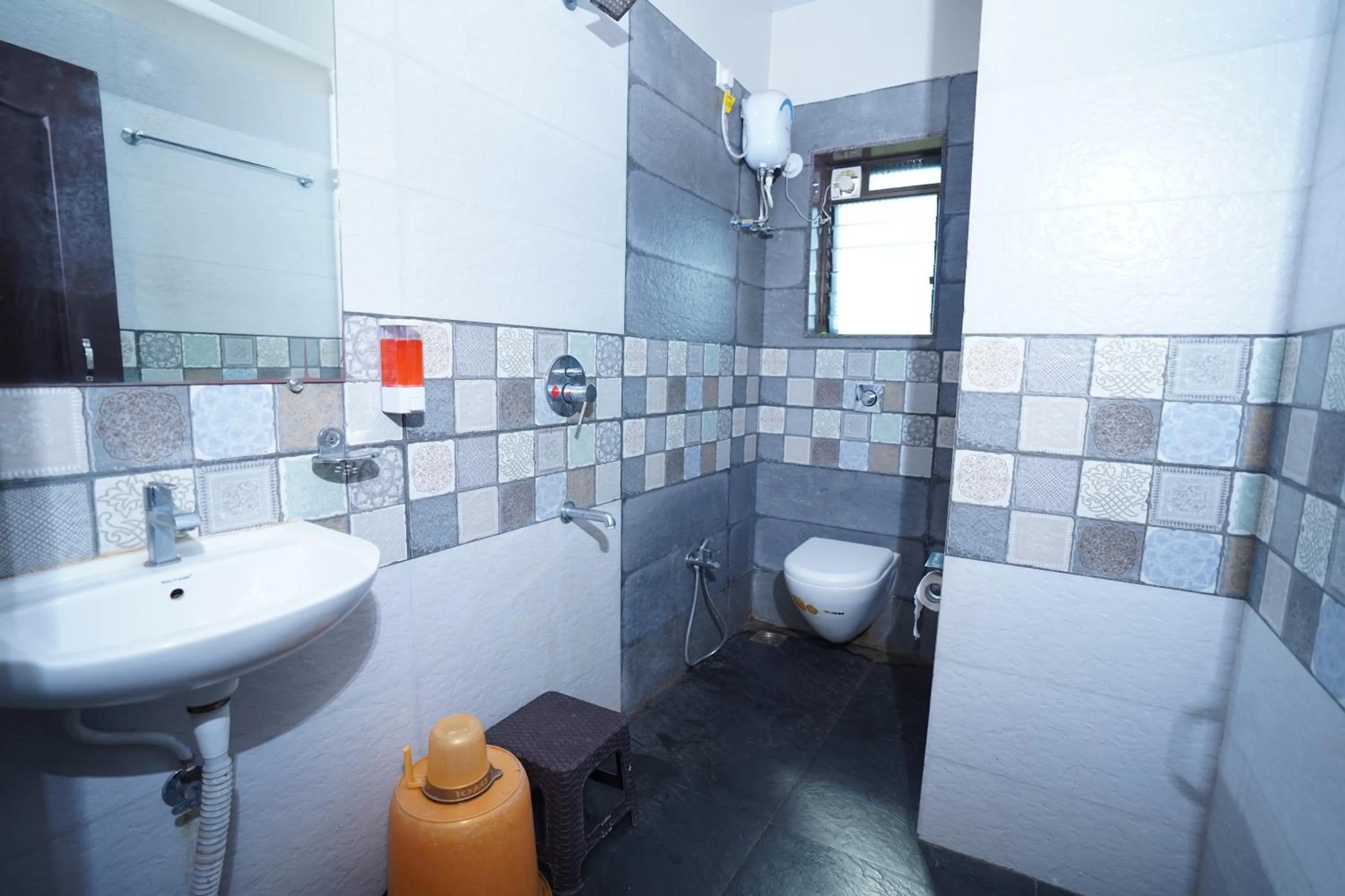 Bathroom in Lotus The Lake View Resort