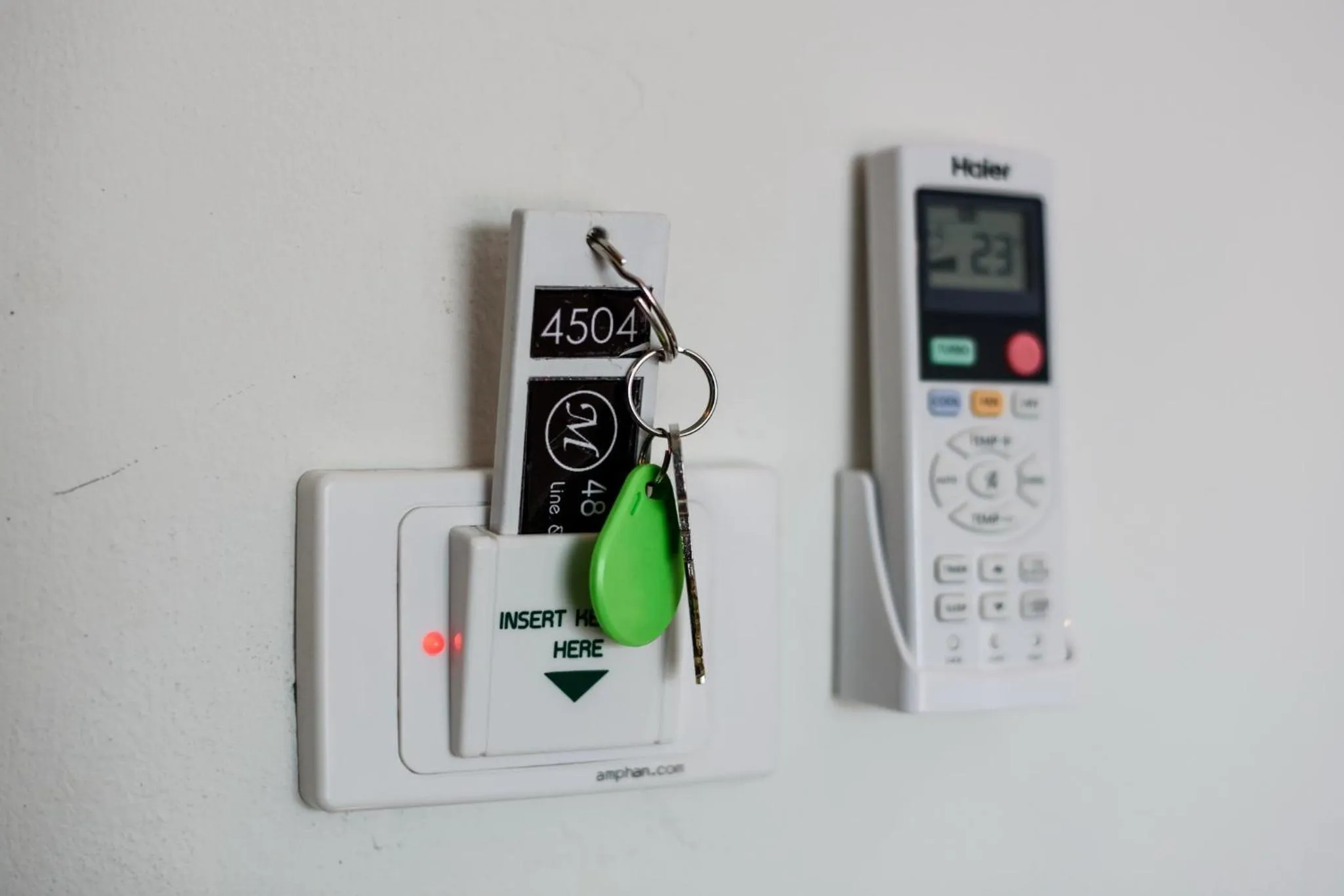 Logo/Certificate/Sign in 48 Metro Hotel