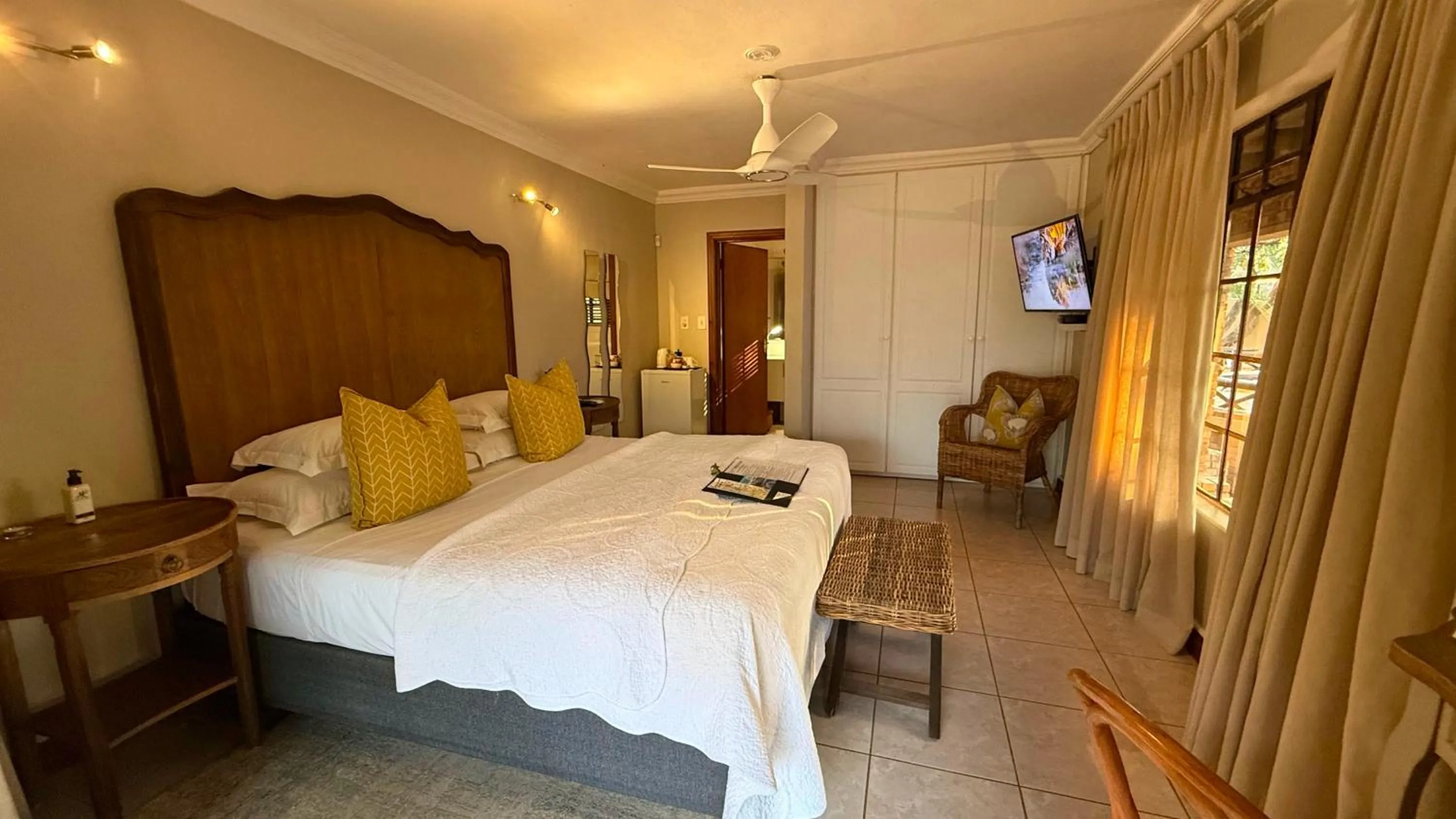 Bed in Kruger Riverside Lodge - No Load-shedding