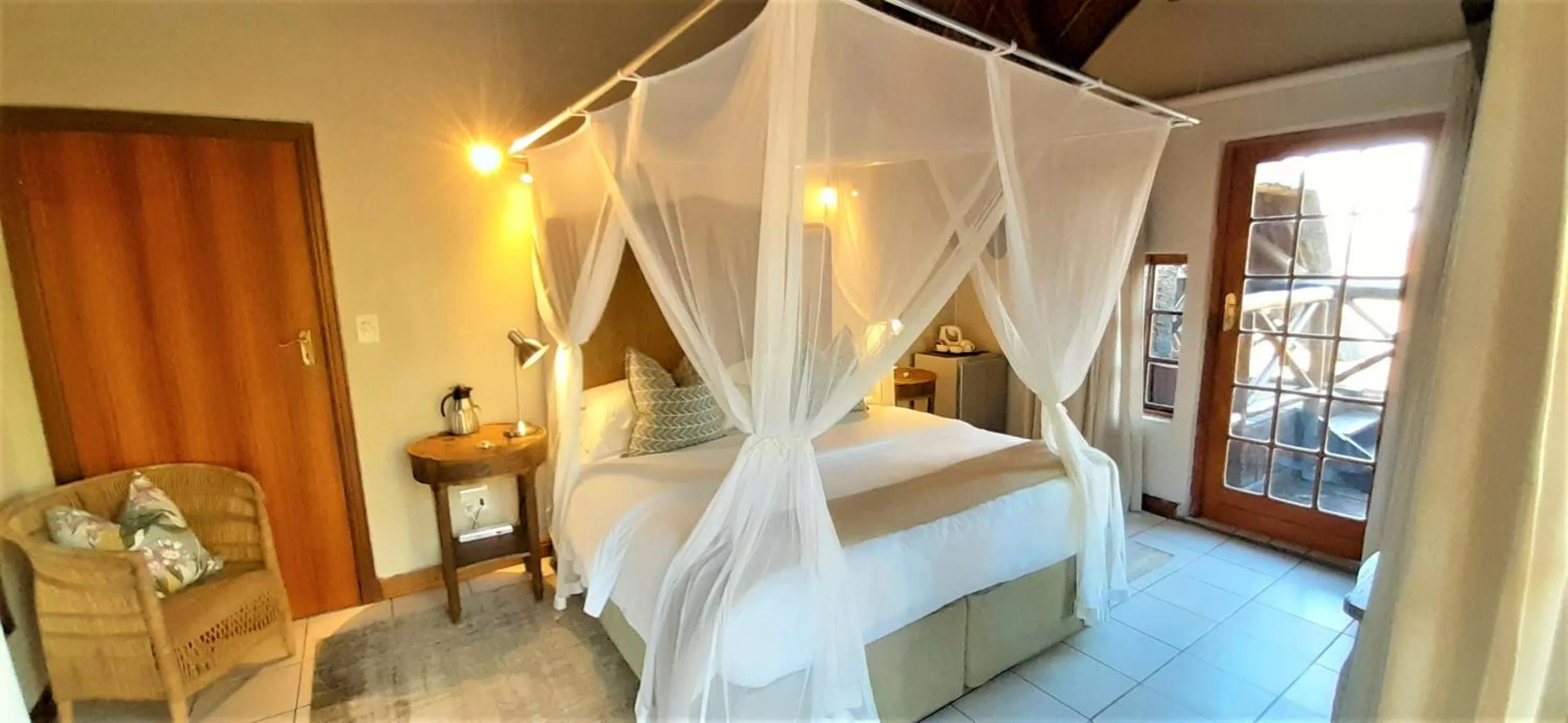 Bedroom, Bed in Kruger Riverside Lodge - No Load-shedding