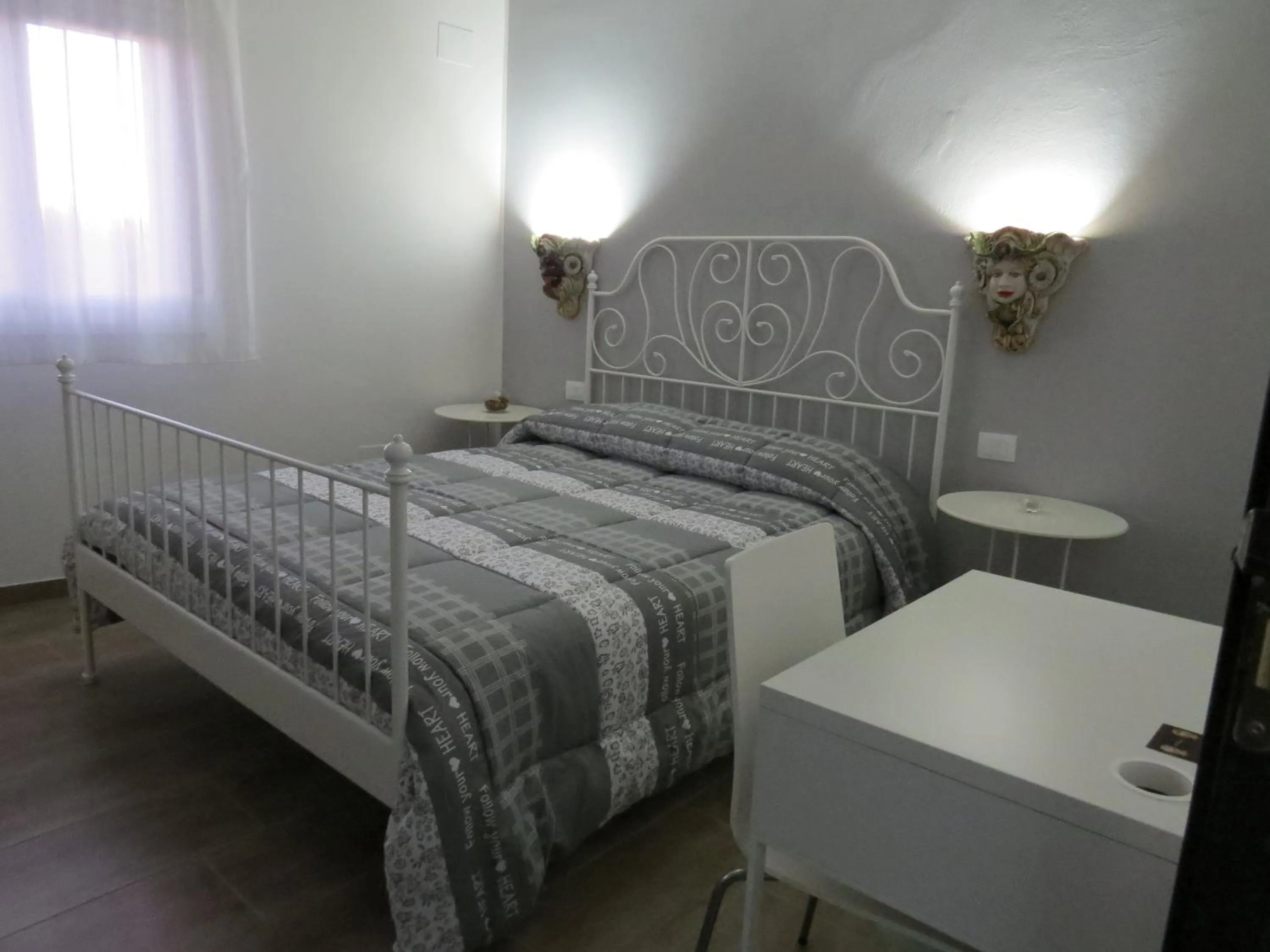 Bedroom in B&B Maison Blanche