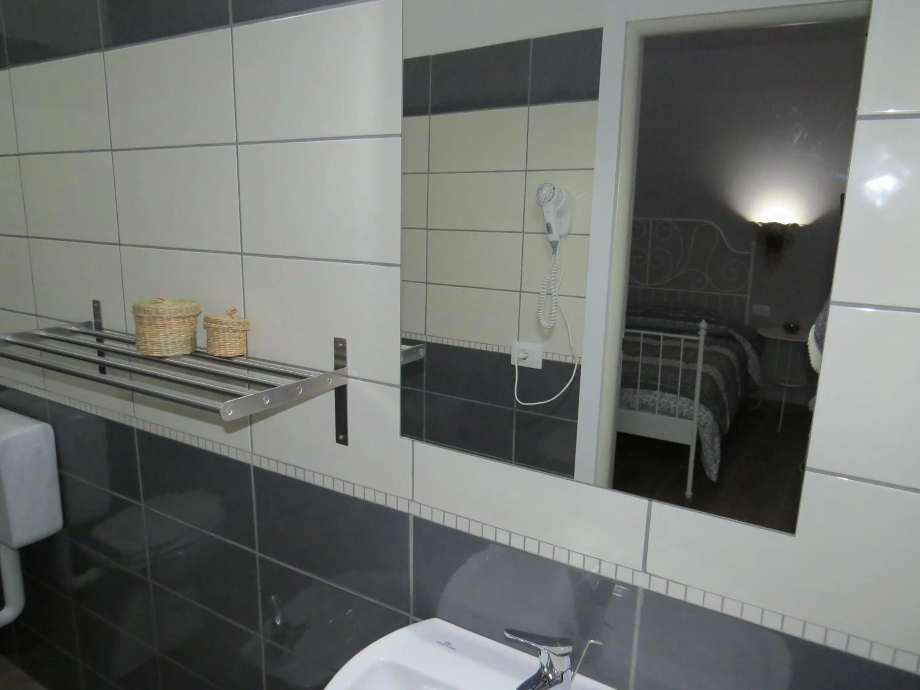 Bathroom in B&B Maison Blanche