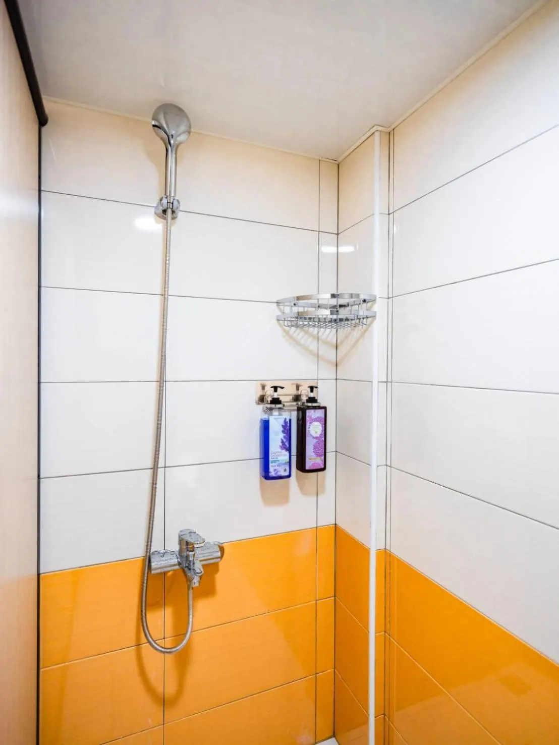 Shower in Start Hotel