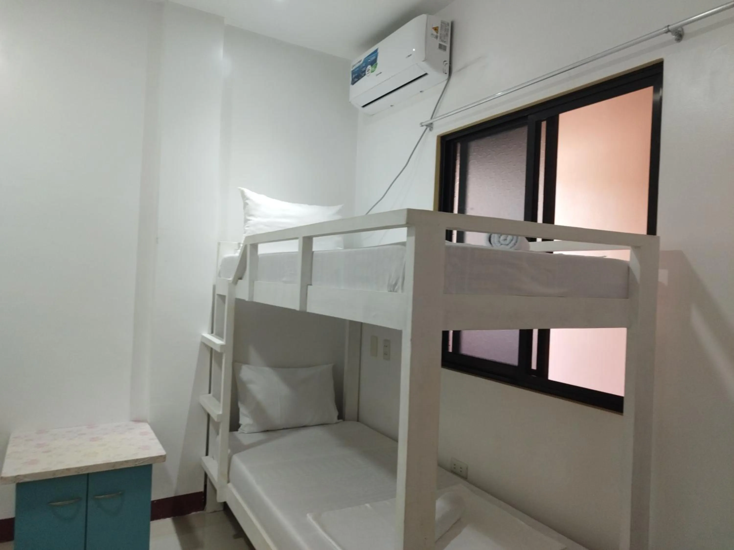 Bed in Ocean View Lodging House