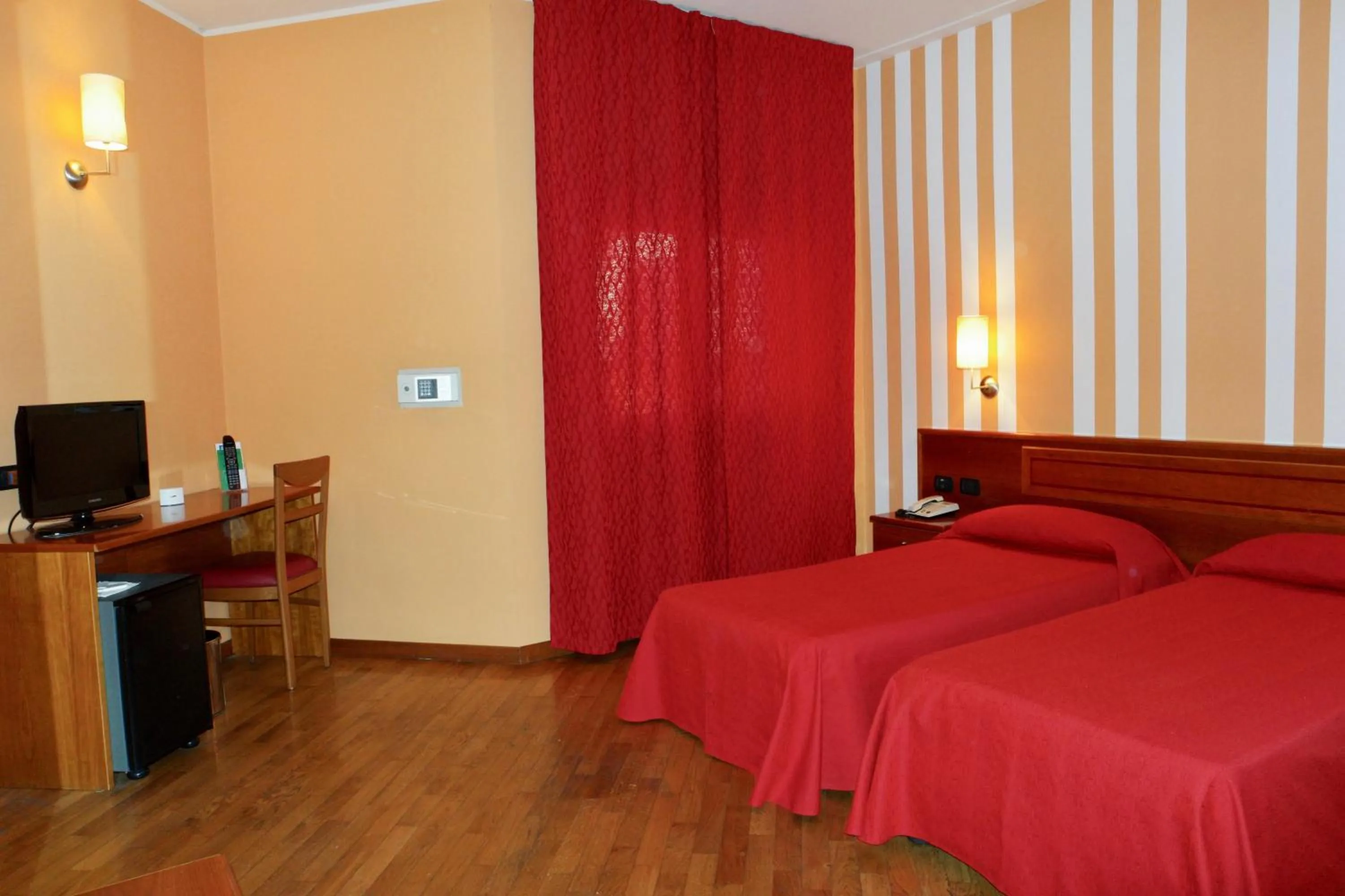 Bed in Hotel Air Bag