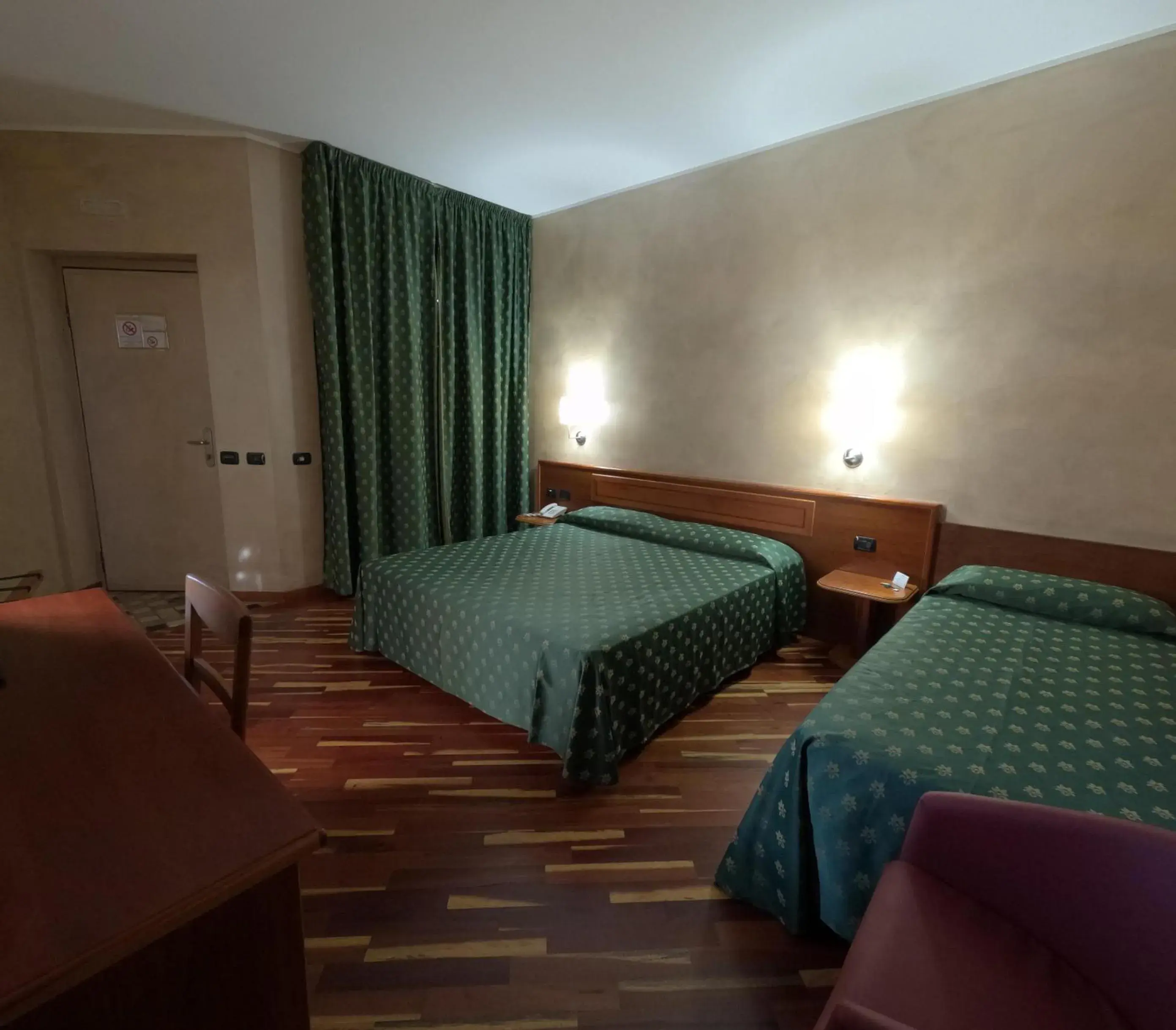 Double Room with Extra Bed - single occupancy in Hotel Air Bag Double Room with Extra Bed - single occupancy in Hotel Air Bag