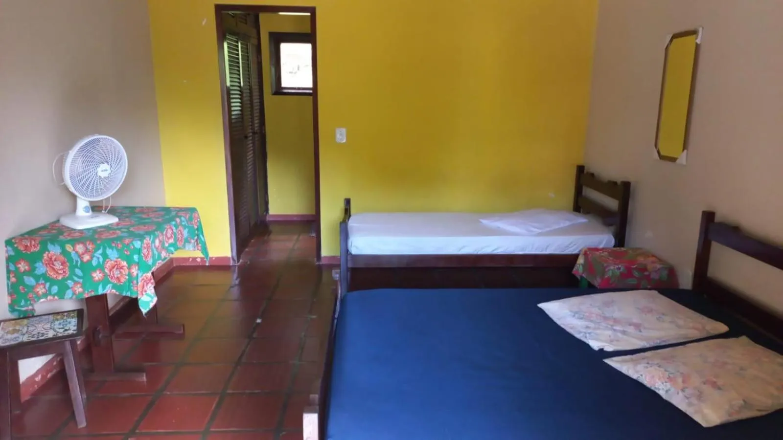 Bed in Ubatuba's Surf hotel