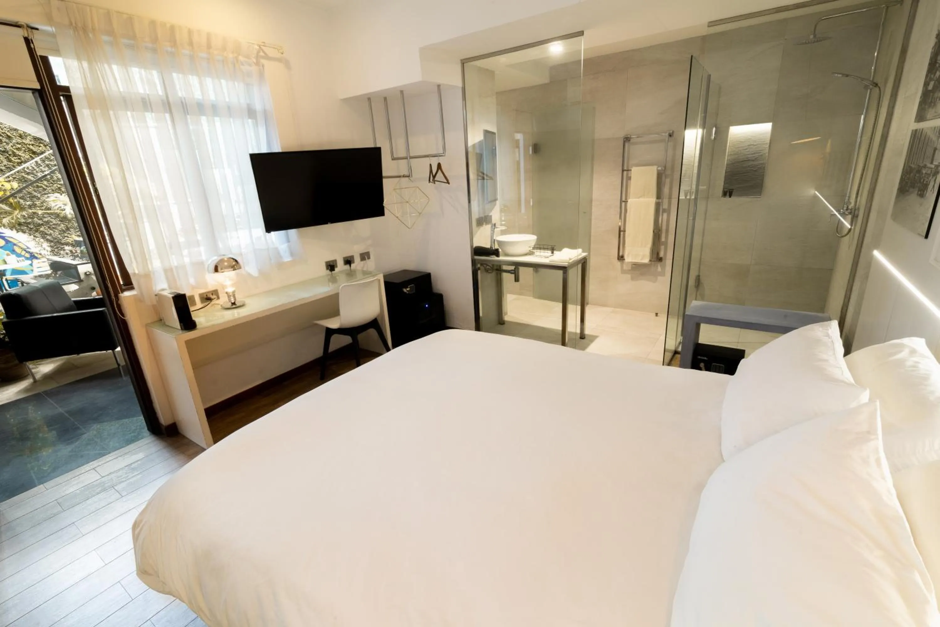 View (from property/room), Bed in Cosmopolitano Hotel Boutique