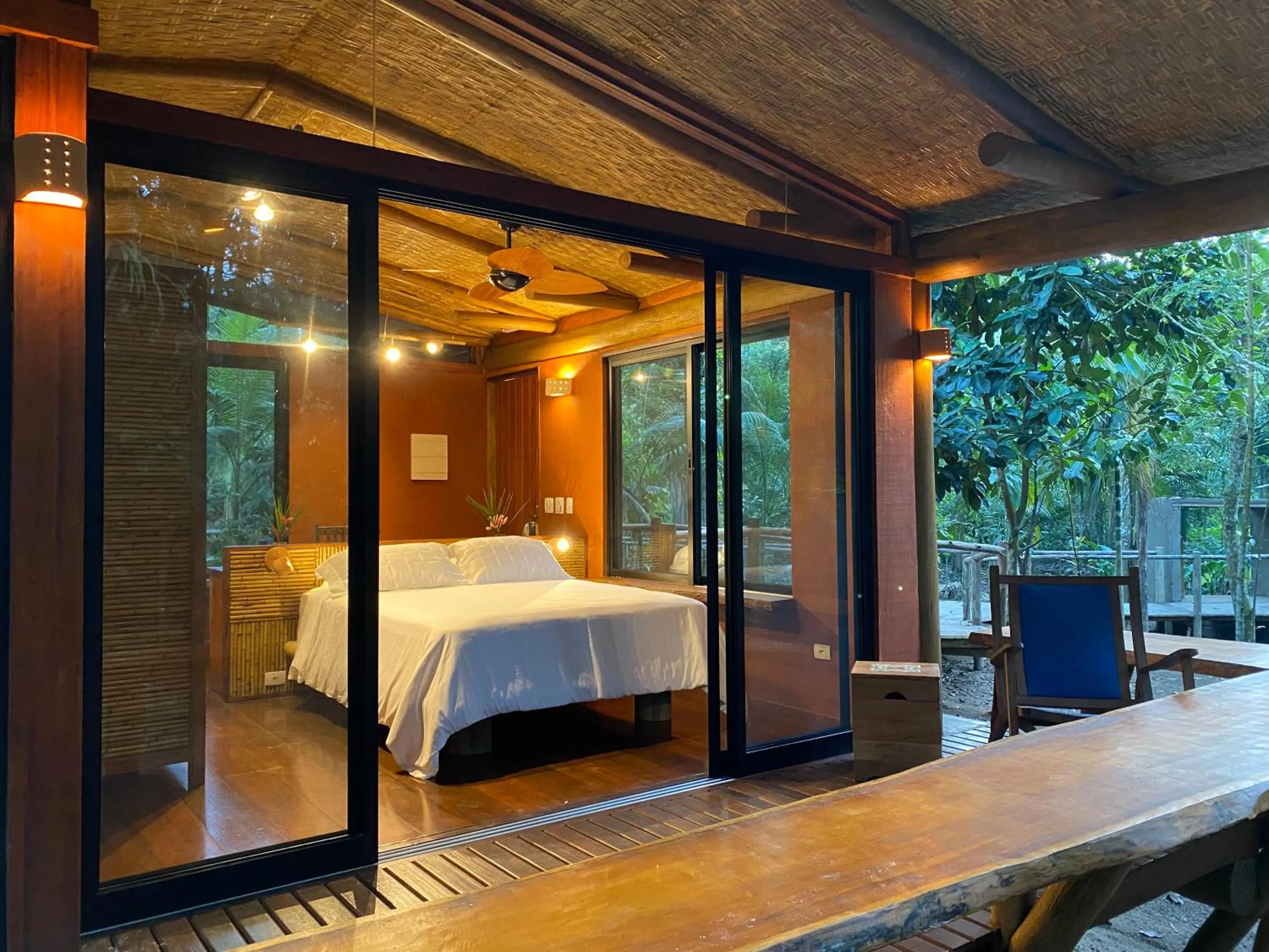 Photo of the whole room, Bed in Banana Bamboo Ecolodge