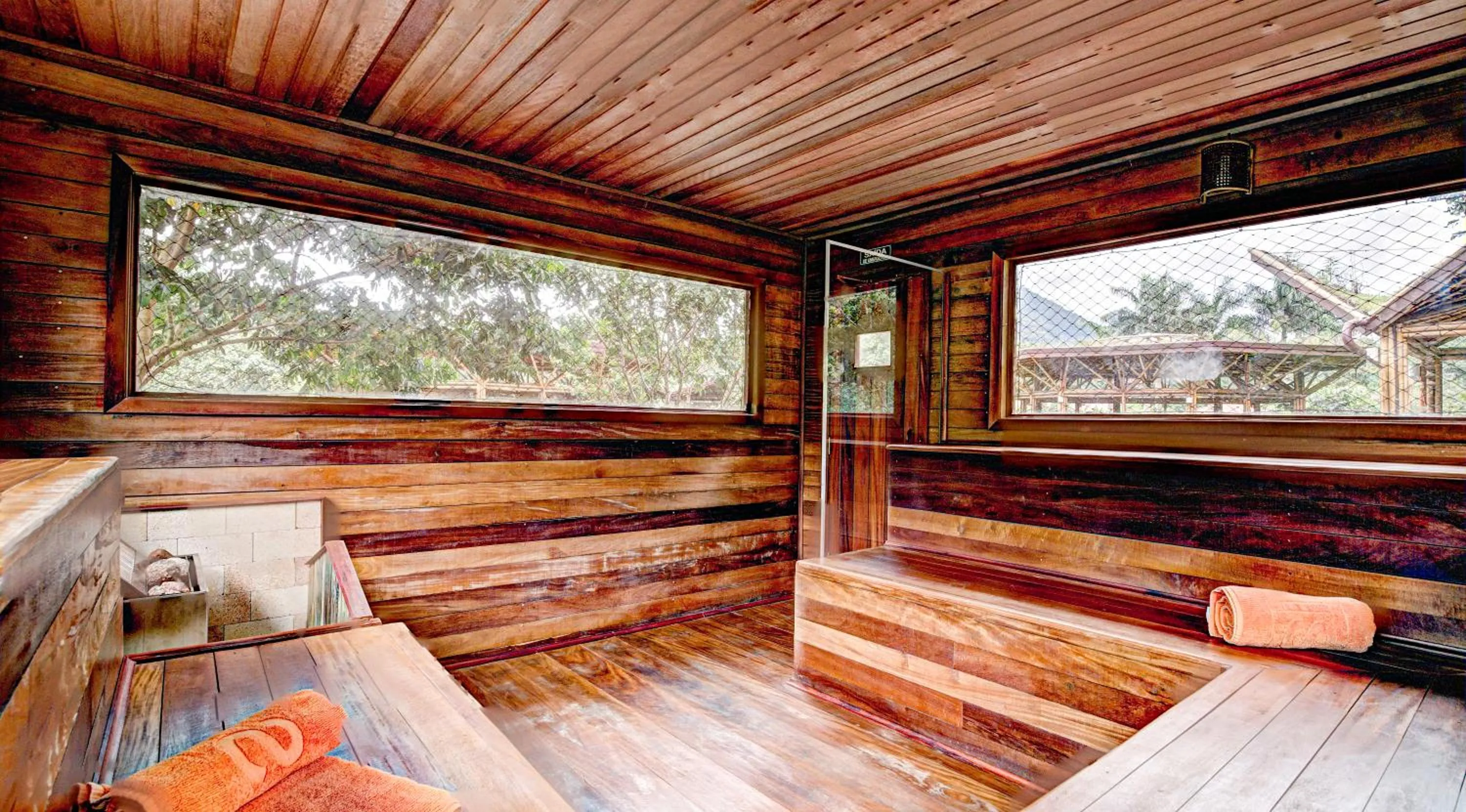 Sauna in Banana Bamboo Ecolodge