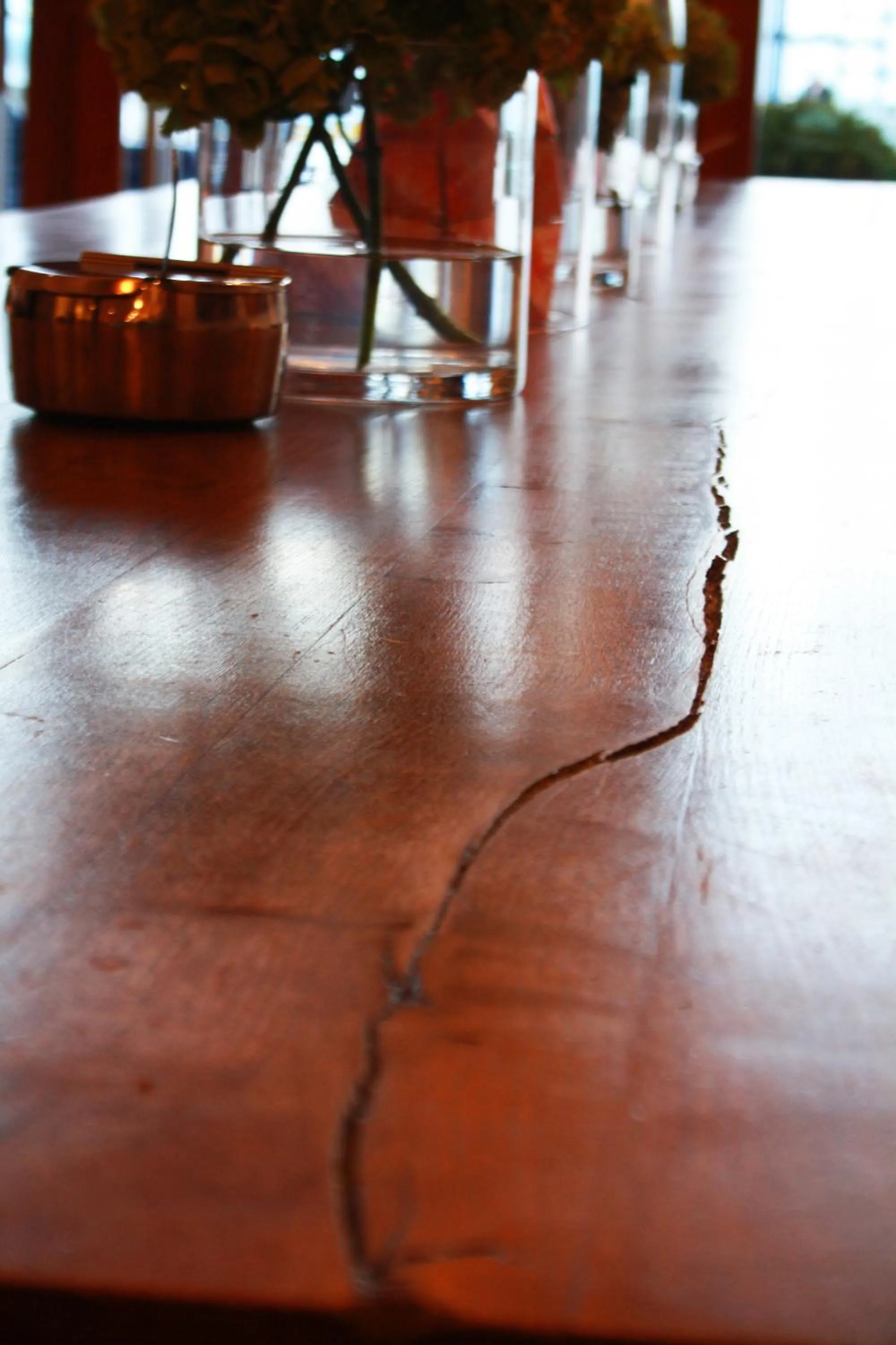 Restaurant/places to eat in aika seaside living hotel