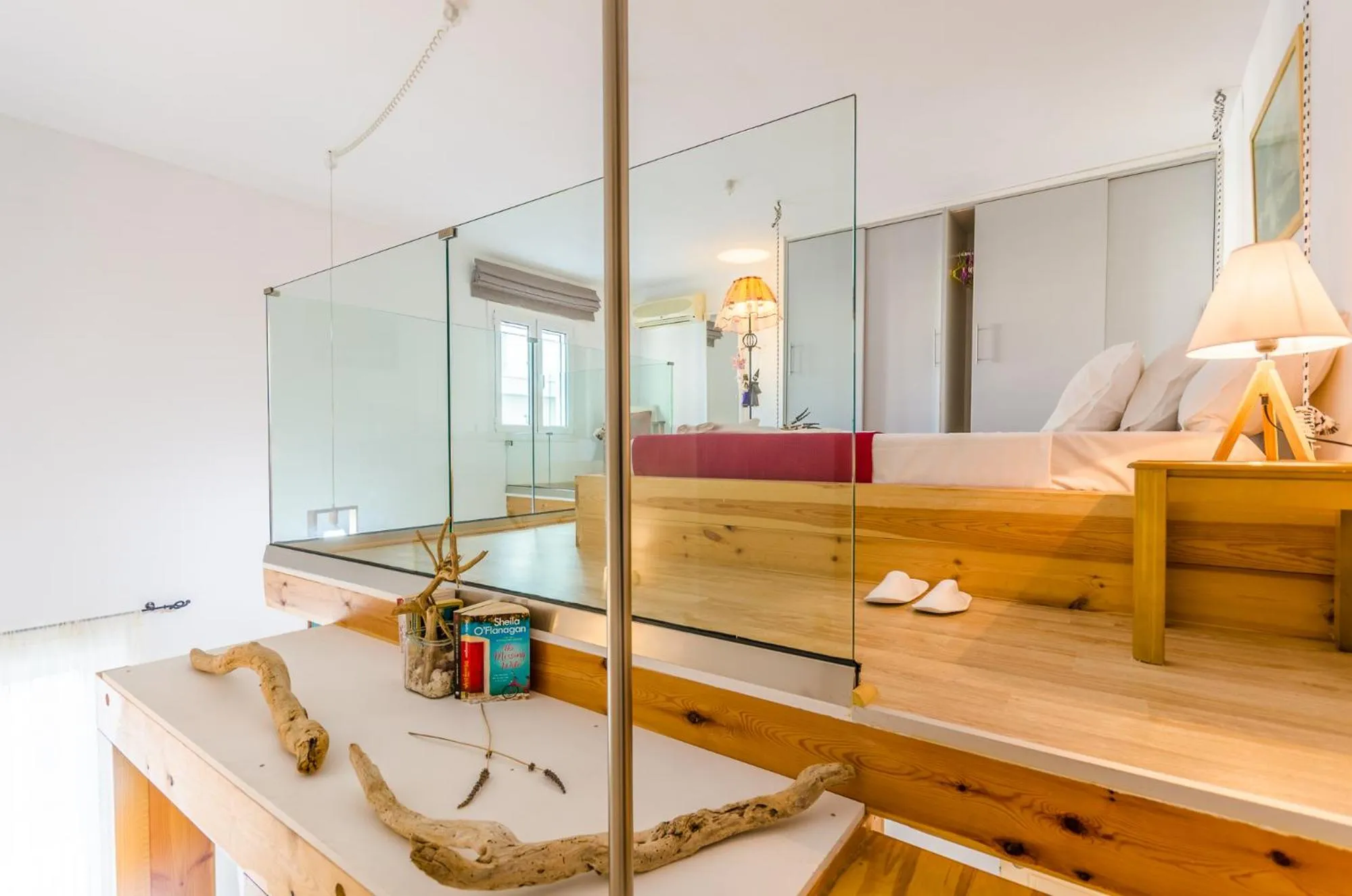 Happiness Apartments