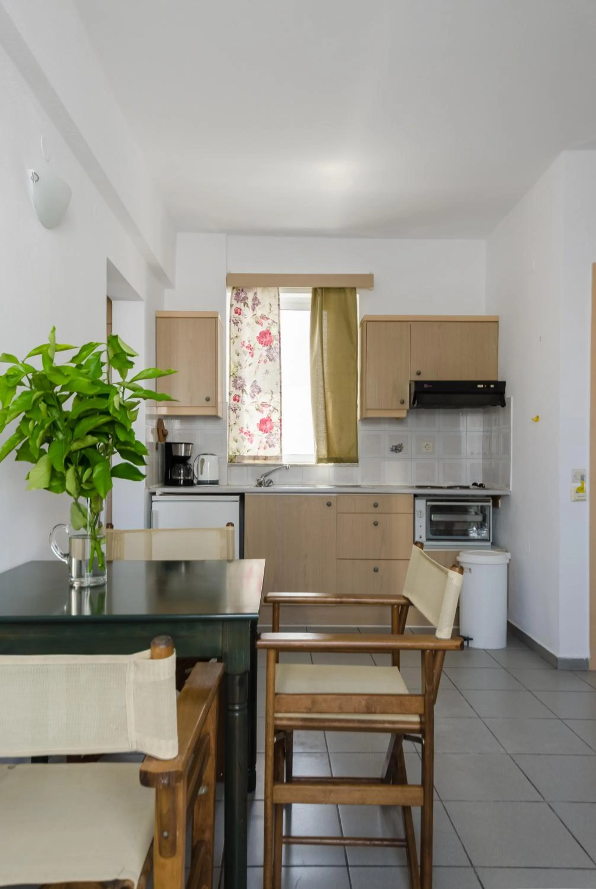 Happiness Apartments