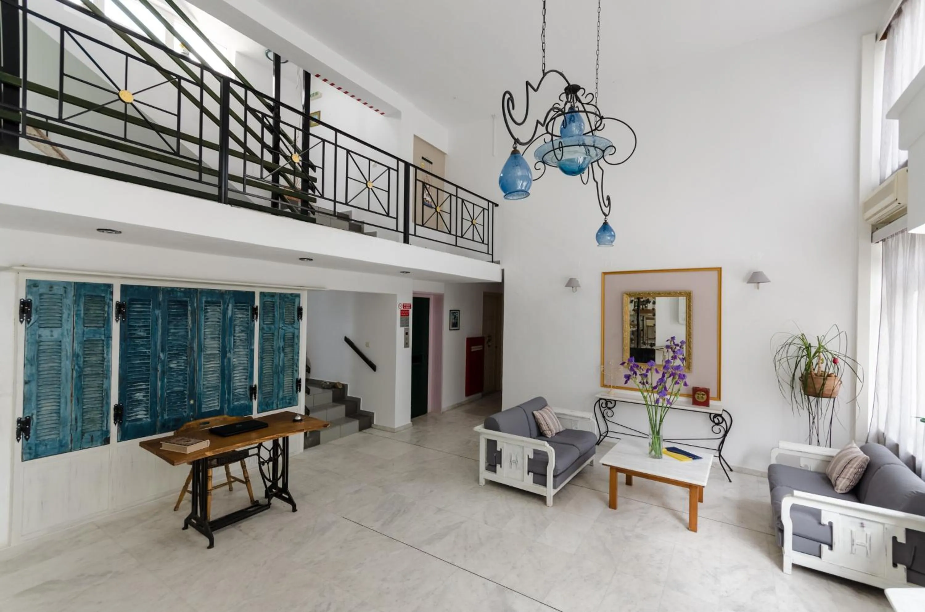 Lobby or reception in Happiness Apartments