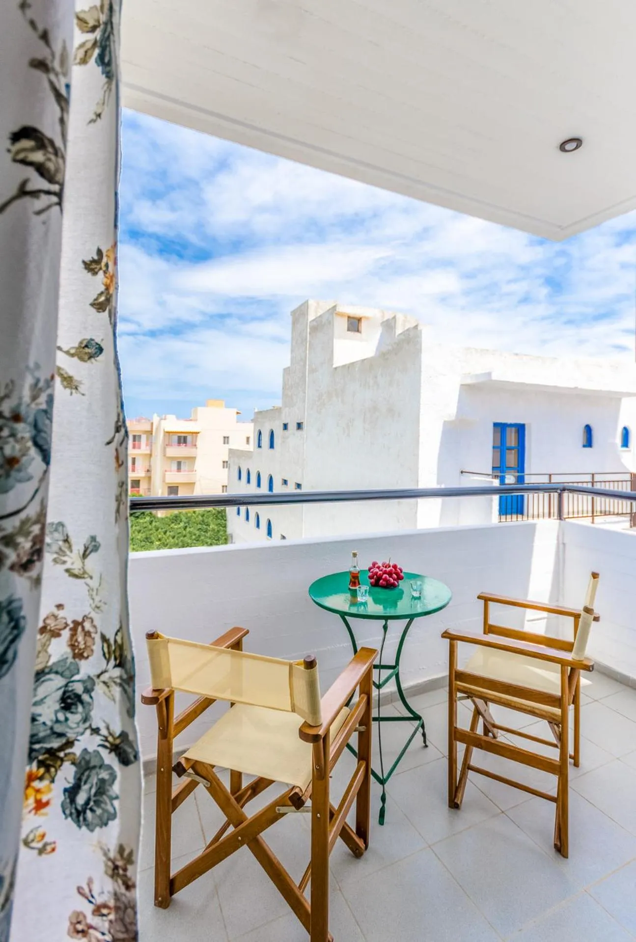 Balcony/Terrace in Happiness Apartments