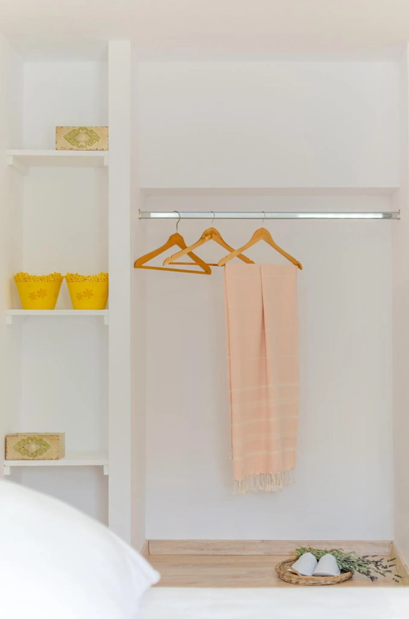 Happiness Apartments