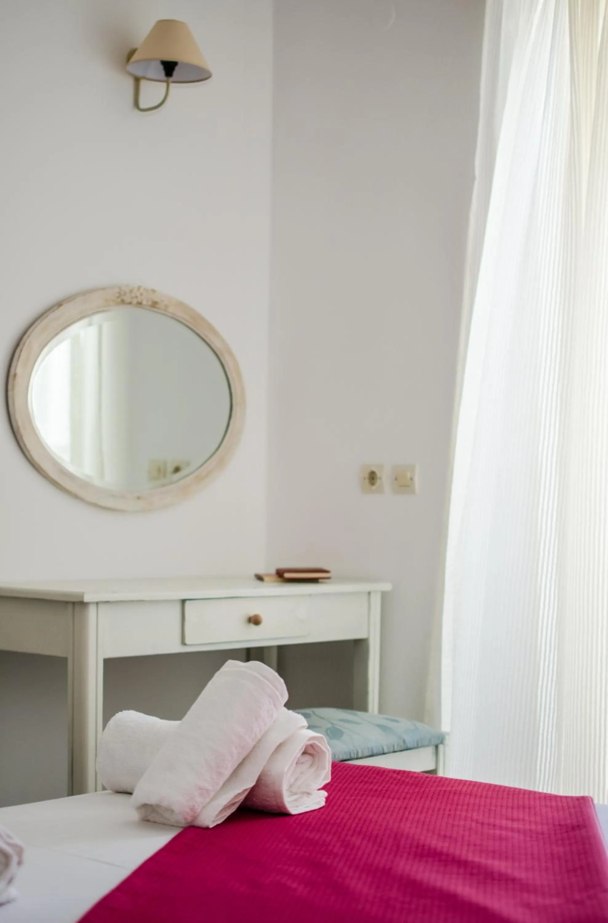 Bed in Happiness Apartments