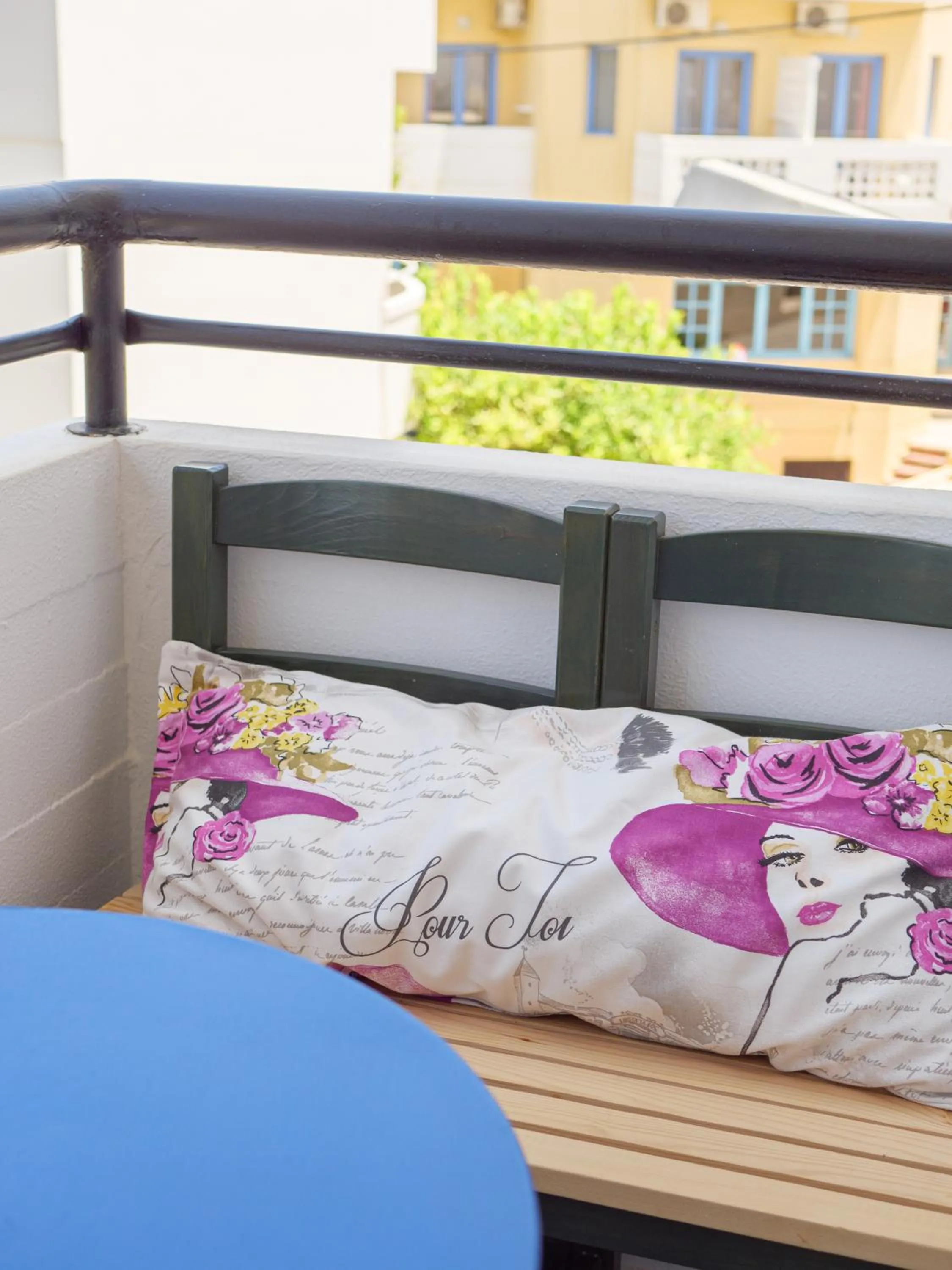 Bed in Happiness Apartments