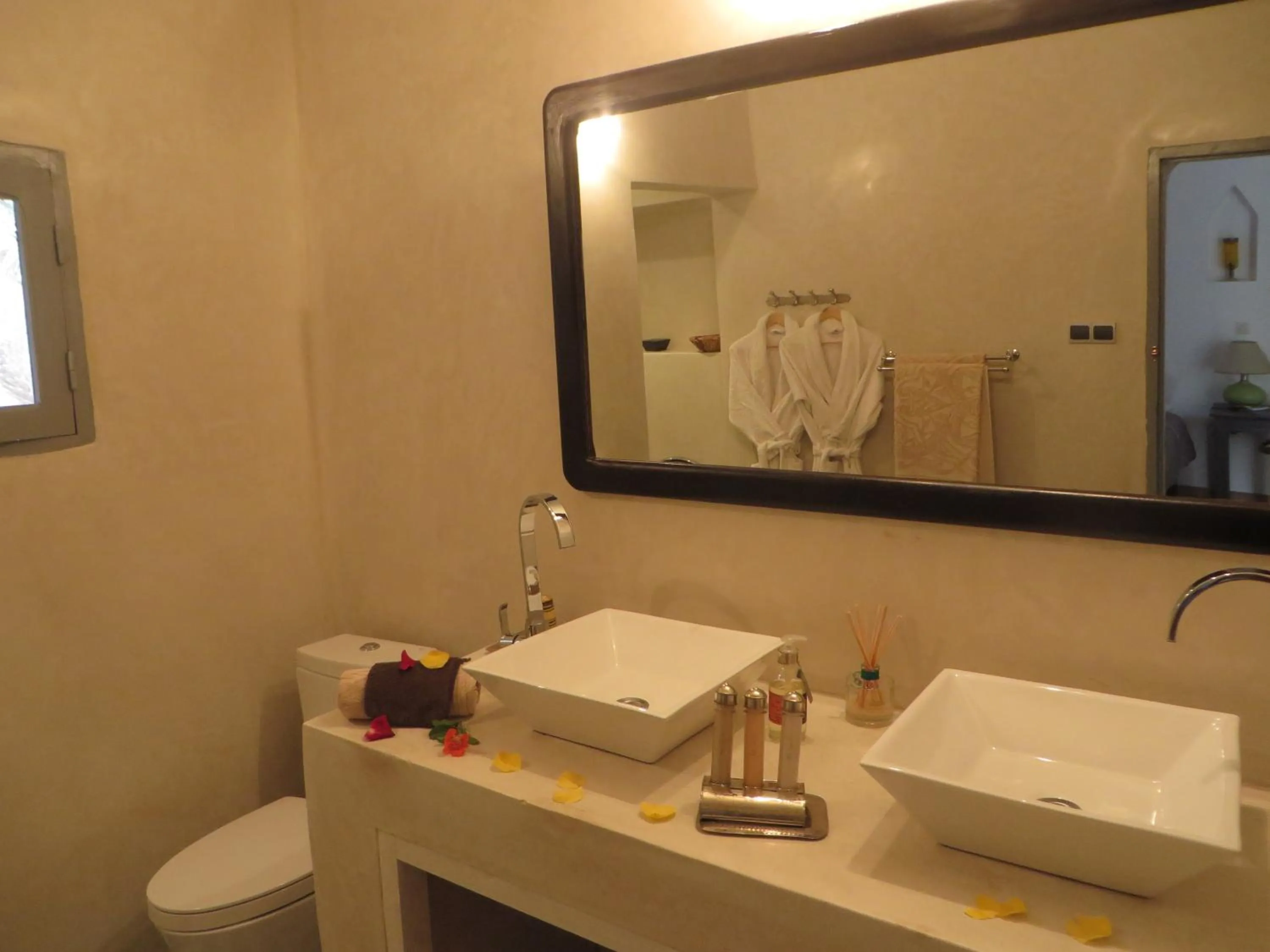 Bathroom in Maison d'Hôtes Kasbah Azul