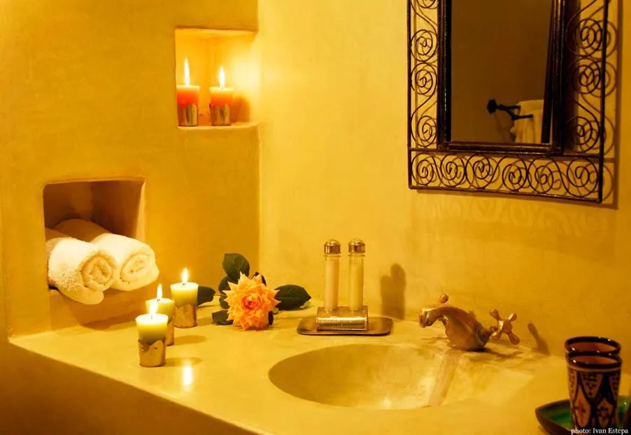 Bathroom in Maison d'Hôtes Kasbah Azul